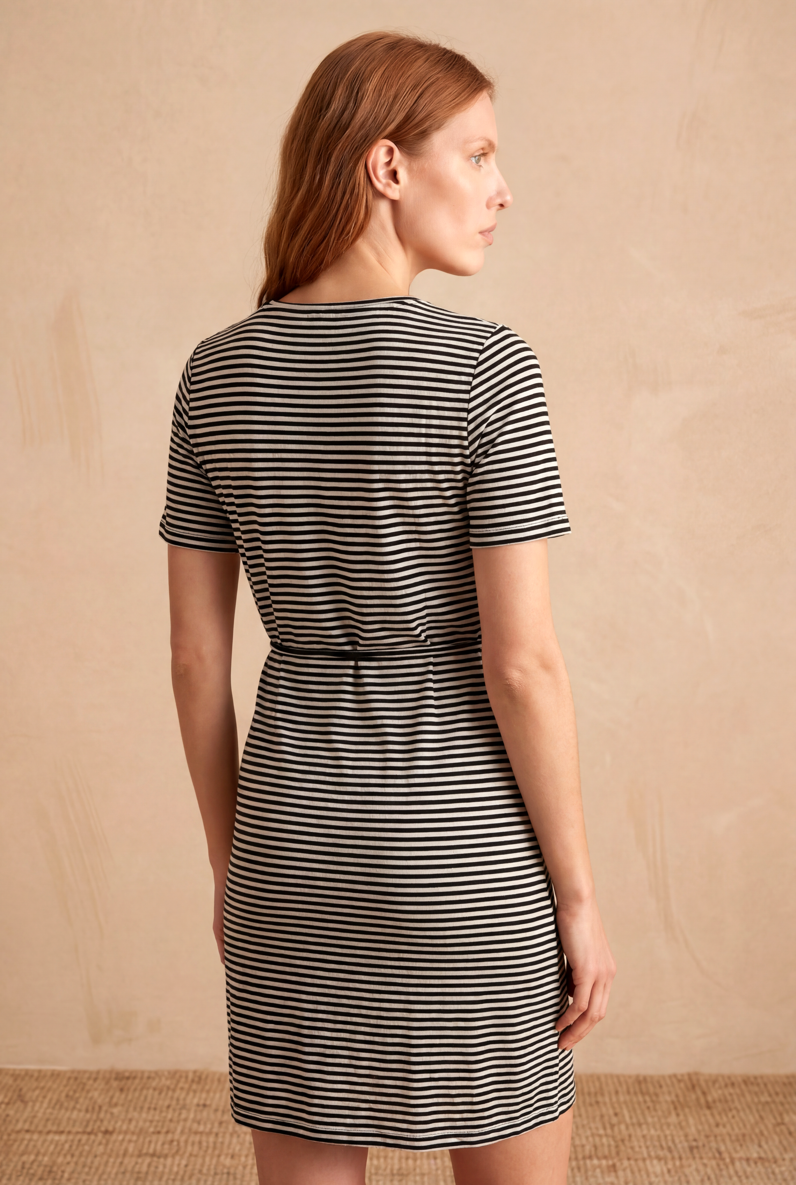 Kadın Regular Fit V-Yaka Kısa Kollu Siyah, Beyaz Çizgili Viskon Karışımlı Mini Elbise KELLY - Dress - Westmark London EU(TR) Store Organik Pamuklu Sürdürülebilir Moda