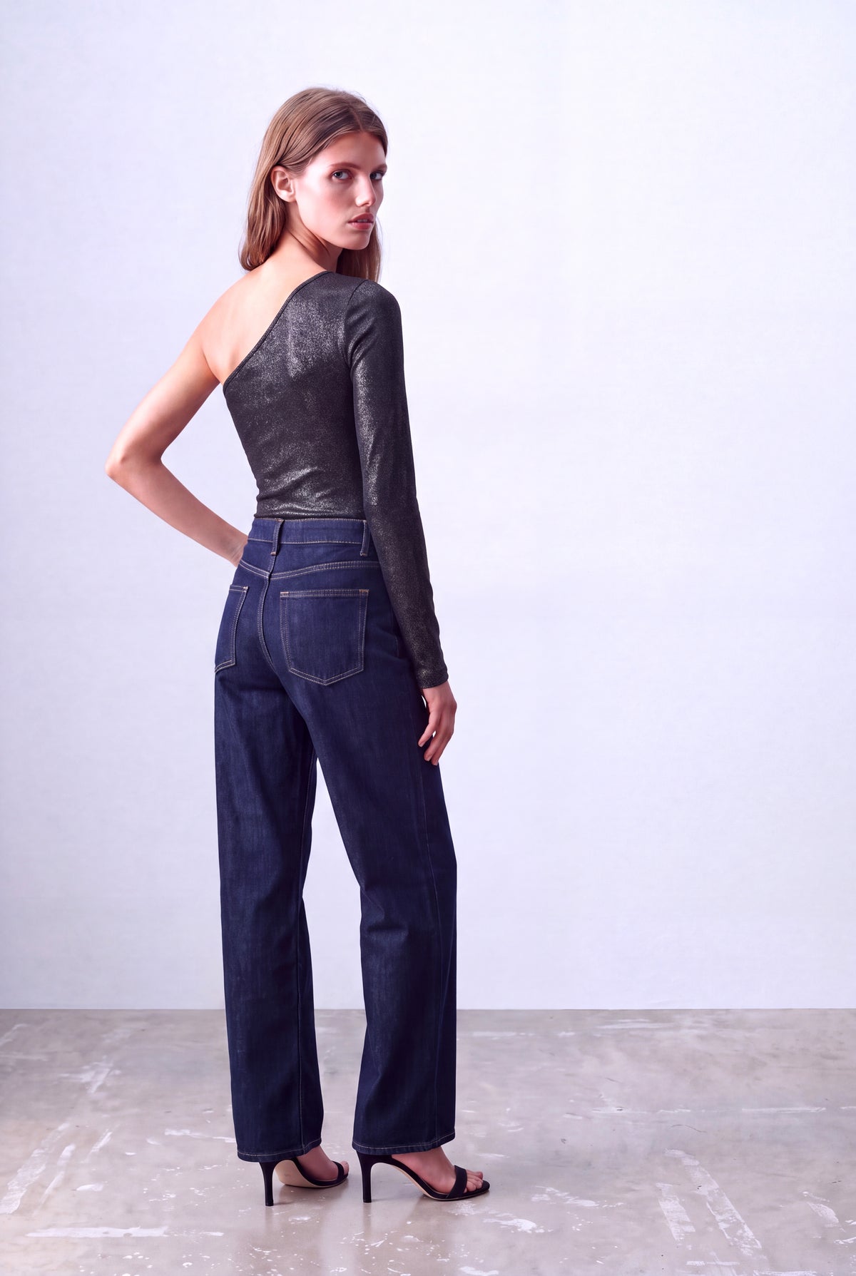 Siyah/Gri Simli Kadın Siyah/Gri Simli Asimetrik yaka Tek Omuz Uzun Kol Bluz STELLA - Top - Westmark London EU(TR) Store Organik Pamuklu Sürdürülebilir Moda