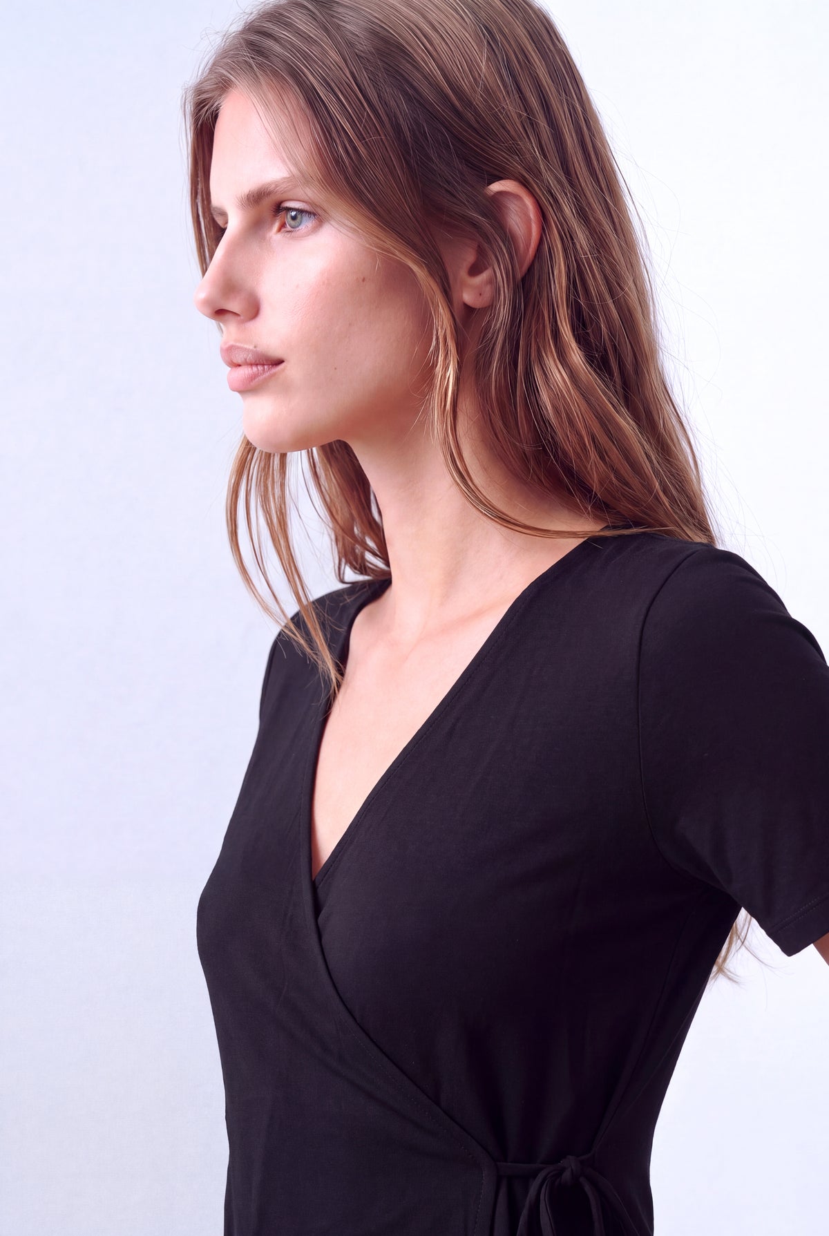 Siyah Kadın Siyah Viskon V Yaka Kısa Kollu Yandan Bağlamalı Elbise KYRA - Dress - Westmark London EU(TR) Store Organik Pamuklu Sürdürülebilir Moda
