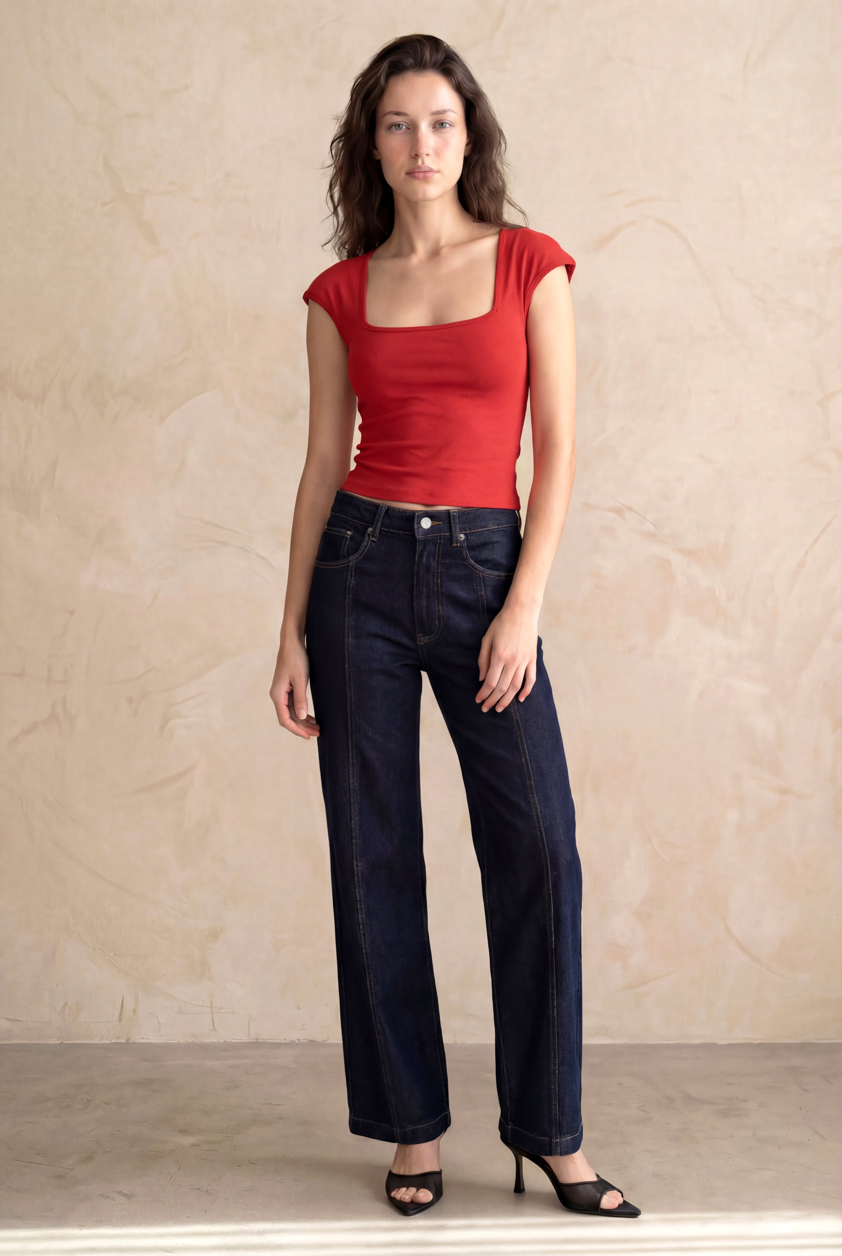 Kadın Slim Fit Kare Yaka %100 Pamuk Kısa Kol Red Crop T-Shirt DAFNE
