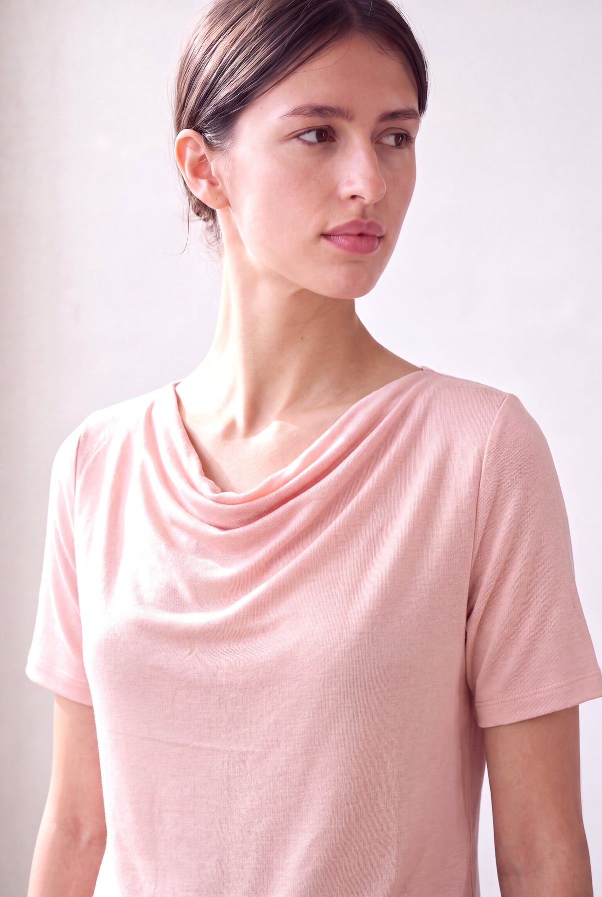Gül Kurusu Melanj Kadın Gül Kurusu Melanj Viskon Karışımlı Dökümlü Degaje Yaka Kısa Kollu Bluz GABRIELLE - Top - Westmark London EU(TR) Store Organik Pamuklu Sürdürülebilir Moda