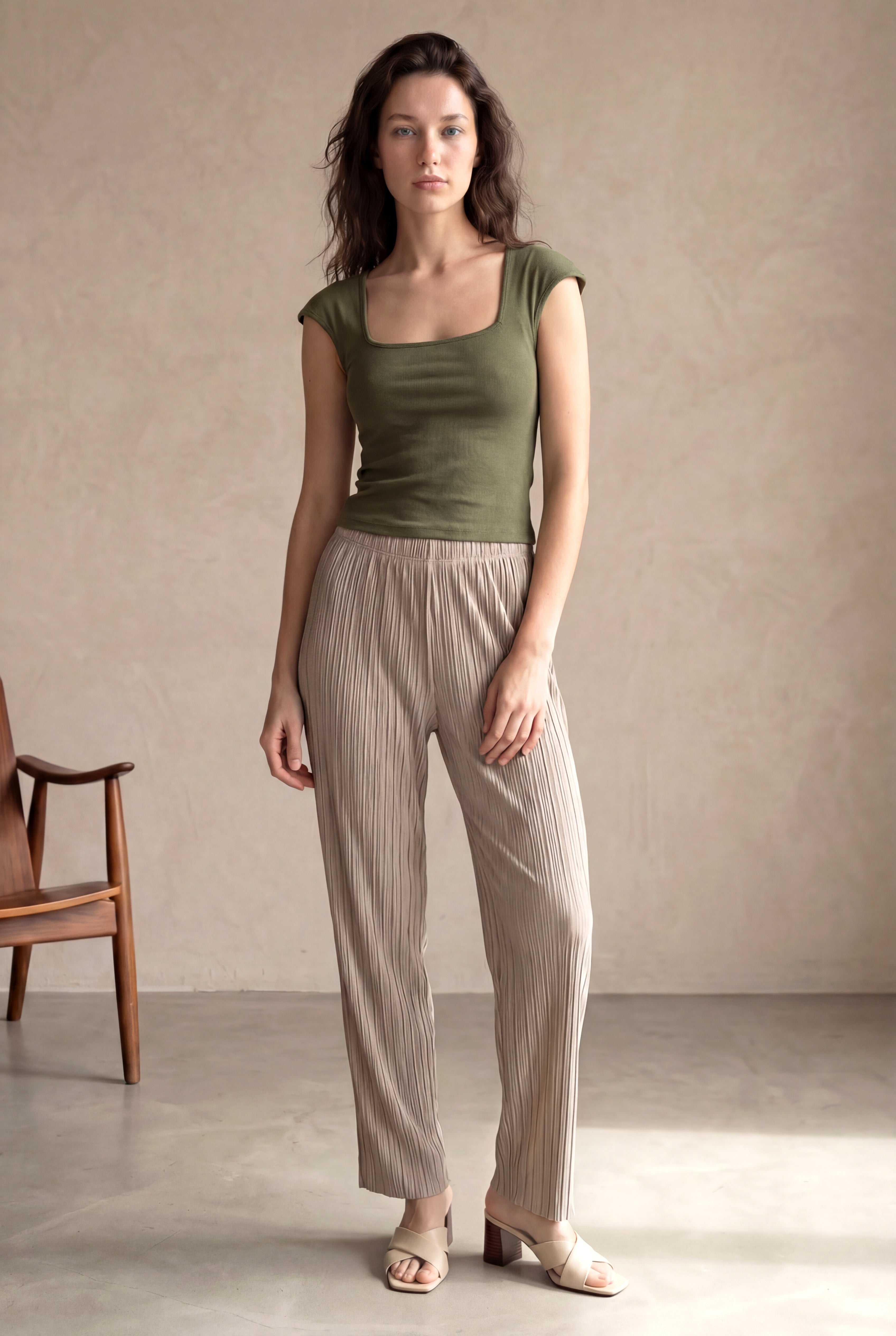 Kadın Slim Fit Kare Yaka %100 Pamuk Kısa Kol Olive Crop T-Shirt DAFNE