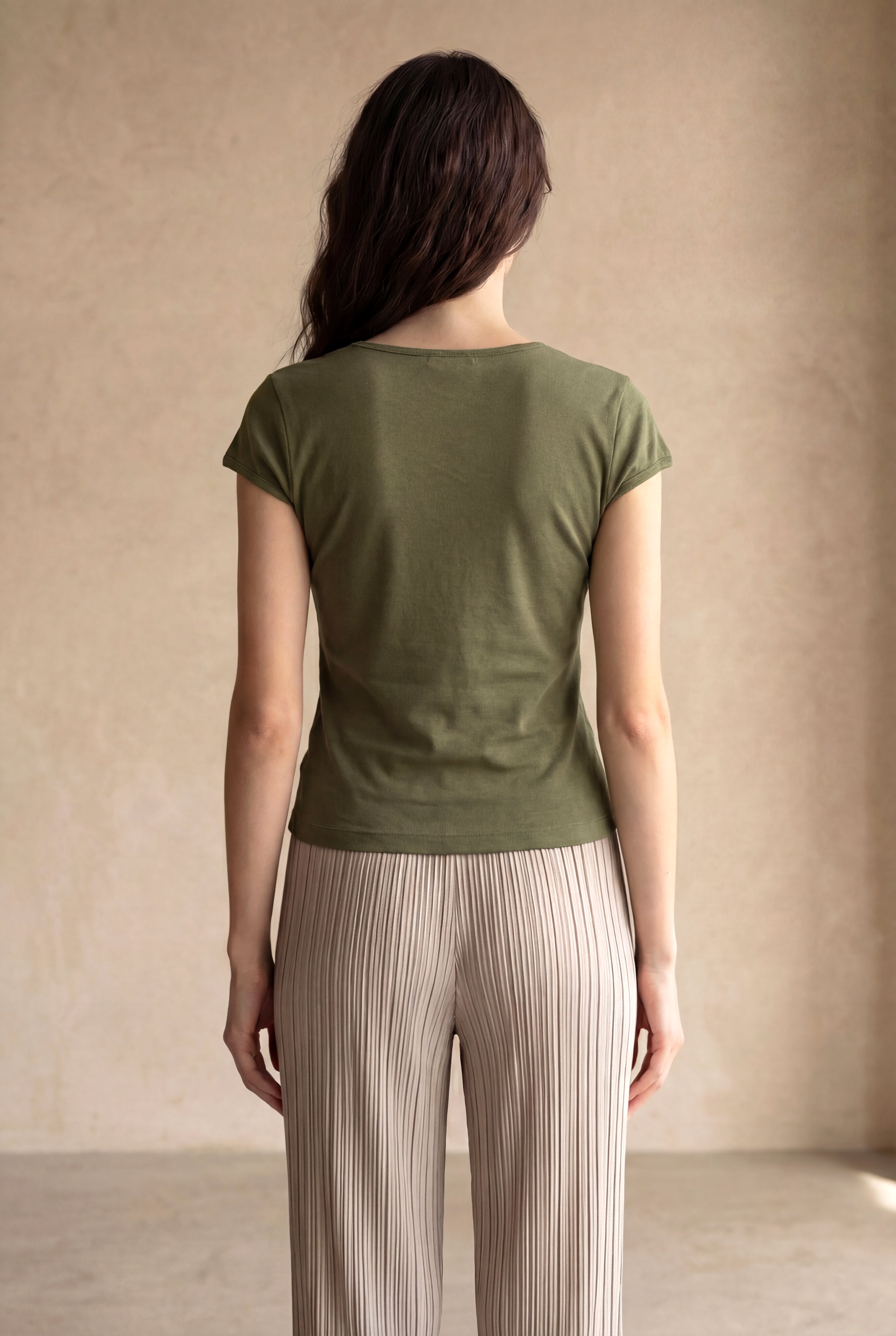 Kadın Slim Fit Kare Yaka %100 Pamuk Kısa Kol Olive Crop T-Shirt DAFNE