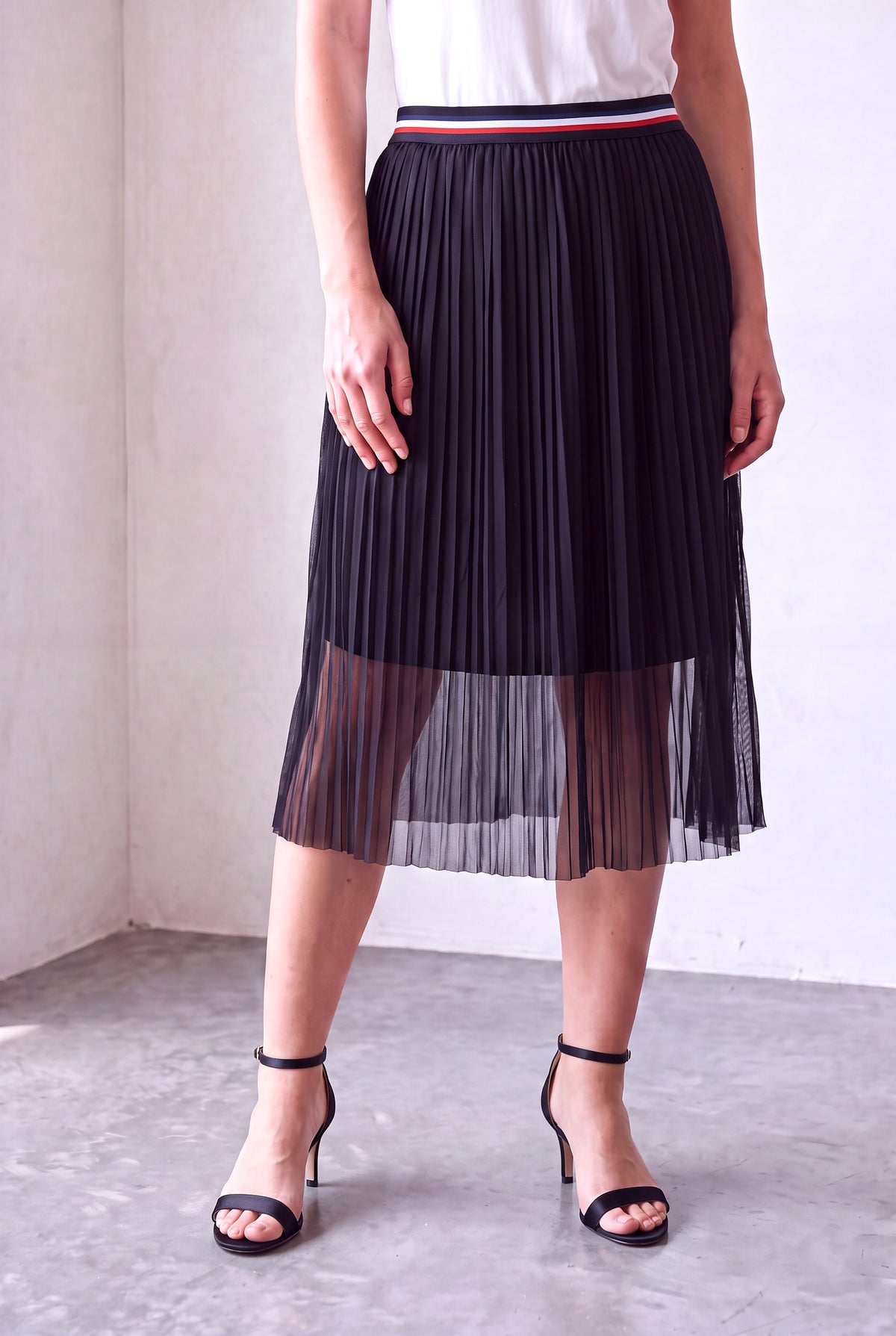 Siyah Kadın Siyah Piliseli Tül Renkli Lastik Bel Astarlı Midi Etek HOLLY - Skirt - Westmark London EU(TR) Store Organik Pamuklu Sürdürülebilir Moda
