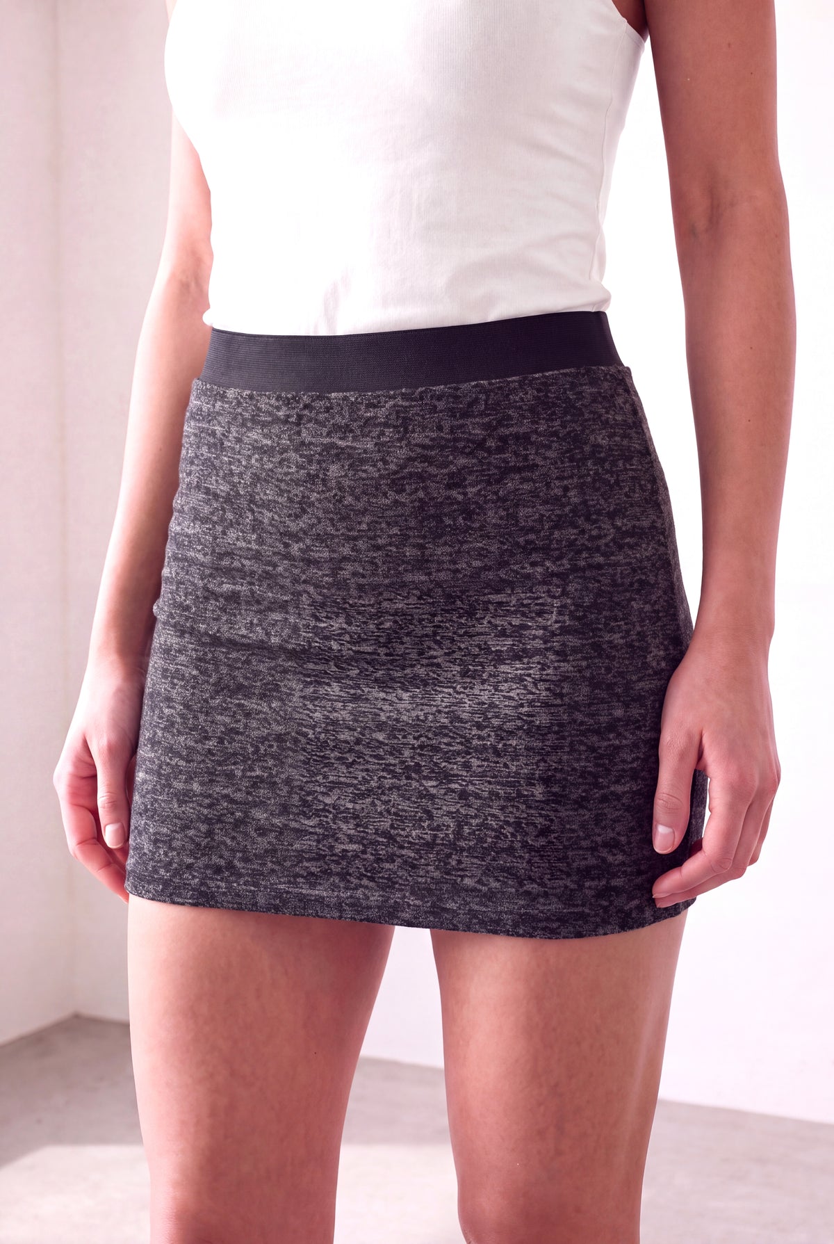 Koyu Gri Melanj Kadın Koyu Gri Melanj Viskon Karışımlı Dizüstü Kontrast Bel Lastikli Mini Etek KAREN - Skirt - Westmark London EU(TR) Store Organik Pamuklu Sürdürülebilir Moda