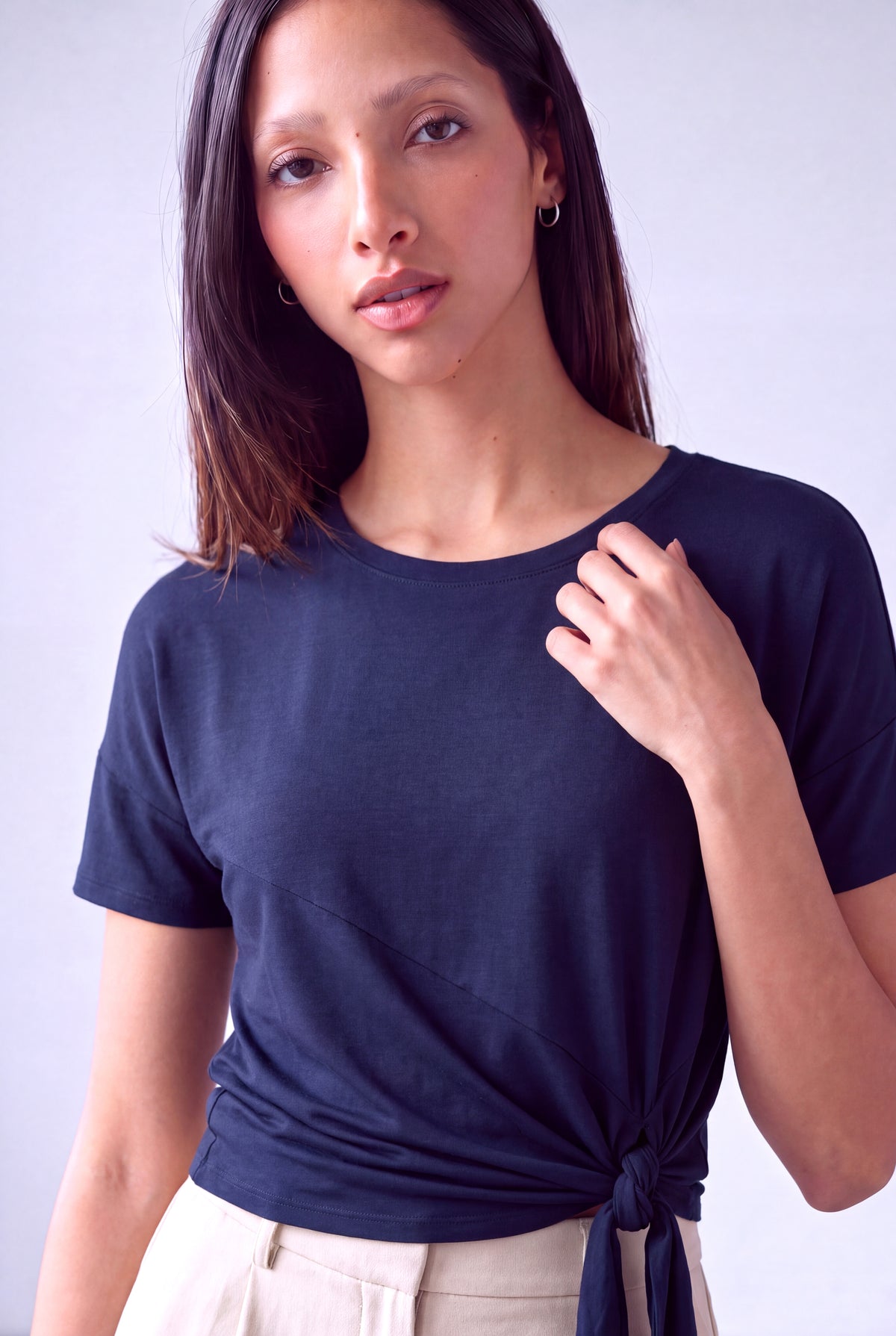 Lacivert Kadın Lacivert Viskon Bisiklet Yaka Düşük Omuz Kısa Kol Yandan Bağlamalı Büzgülü Bluz VERA - Top - Westmark London EU(TR) Store Organik Pamuklu Sürdürülebilir Moda