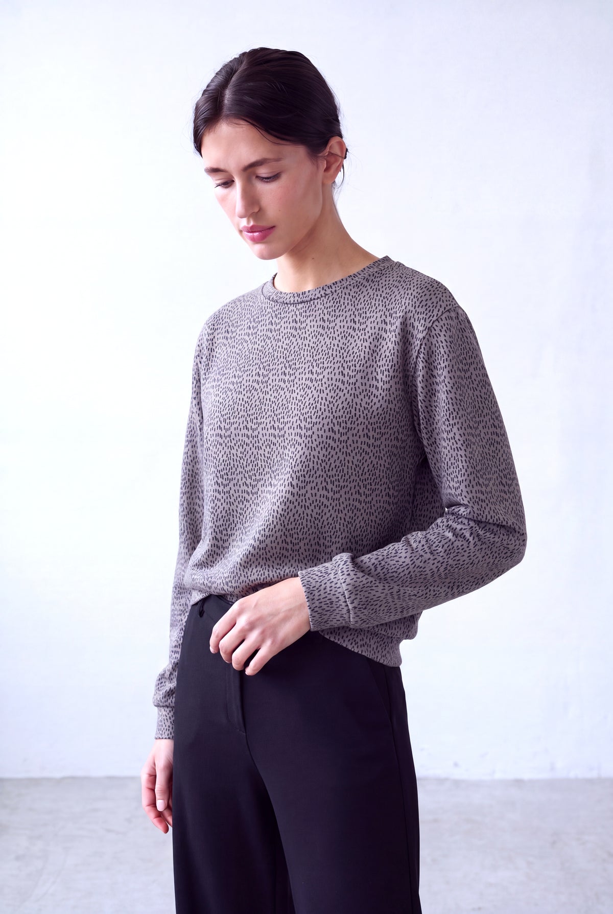 Gri Desenli Kadın Gri Desenli Pamuk 2 İplik Bisiklet Yaka Uzun Kollu Sweatshirt ISLA - Sweatshirt - Westmark London EU(TR) Store Organik Pamuklu Sürdürülebilir Moda