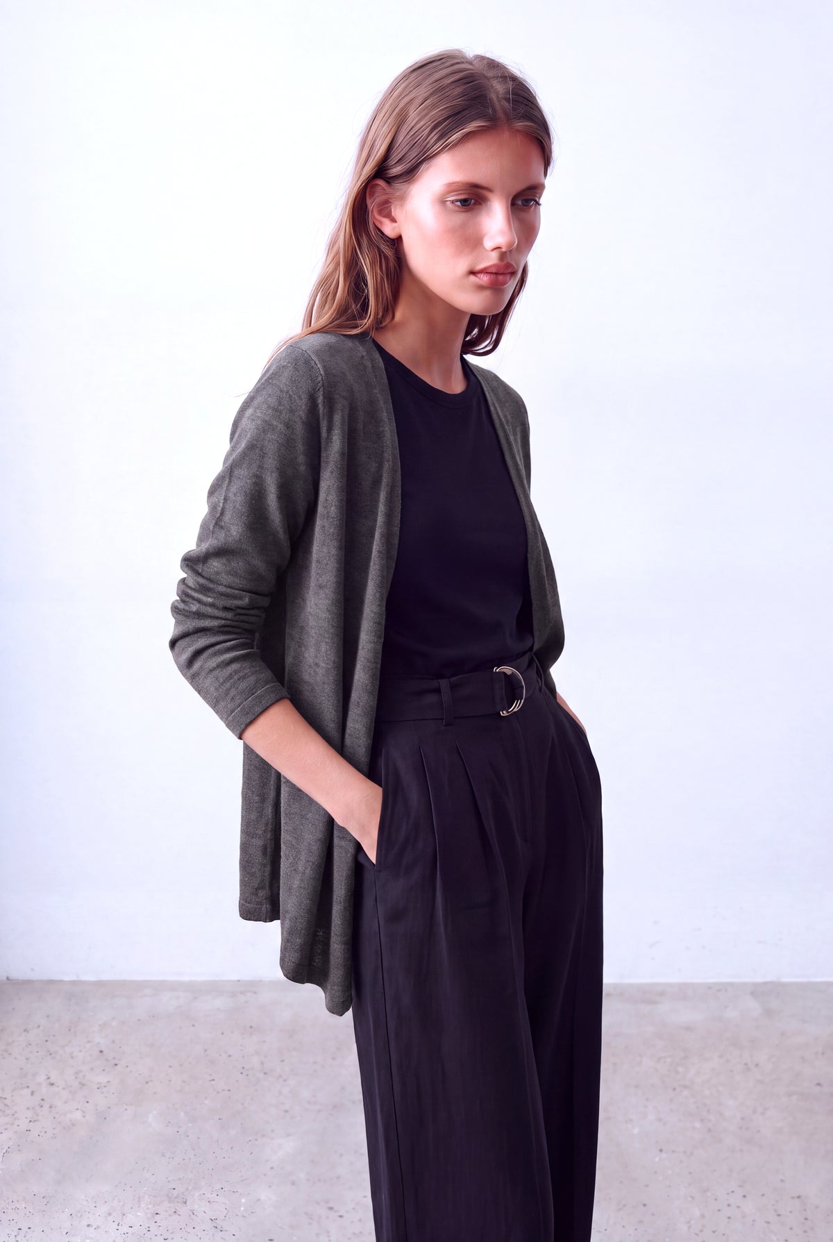 Koyu Gri Melanj Kadın Koyu Gri Melanj %100 Viskon V Yaka Uzun Kollu Omuz Dikiş Detaylı Uzun Hırka MOLLY - Cardigan - Westmark London EU(TR) Store Organik Pamuklu Sürdürülebilir Moda