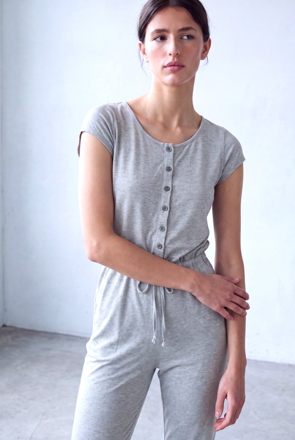 Açık Gri Melanj Kadın Açık Gri Melanj Pamuklu Bisiklet Yaka Kısa Kollu Beli Bağcıklı Düğmeli Tulum BRIGID - Jumpsuit - Westmark London EU(TR) Store Organik Pamuklu Sürdürülebilir Moda