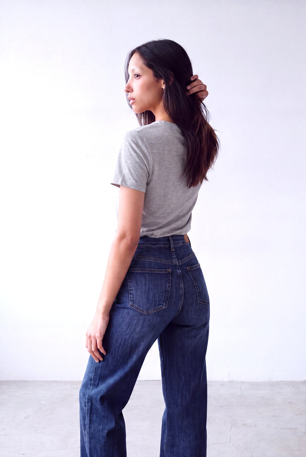 Gri Melanj Kadın Gri Melanj Pamuklu Bisiklet Yaka Kısa Kollu Nakış Detaylı Baskılı T-Shirt FIONA - Top - Westmark London EU(TR) Store Organik Pamuklu Sürdürülebilir Moda