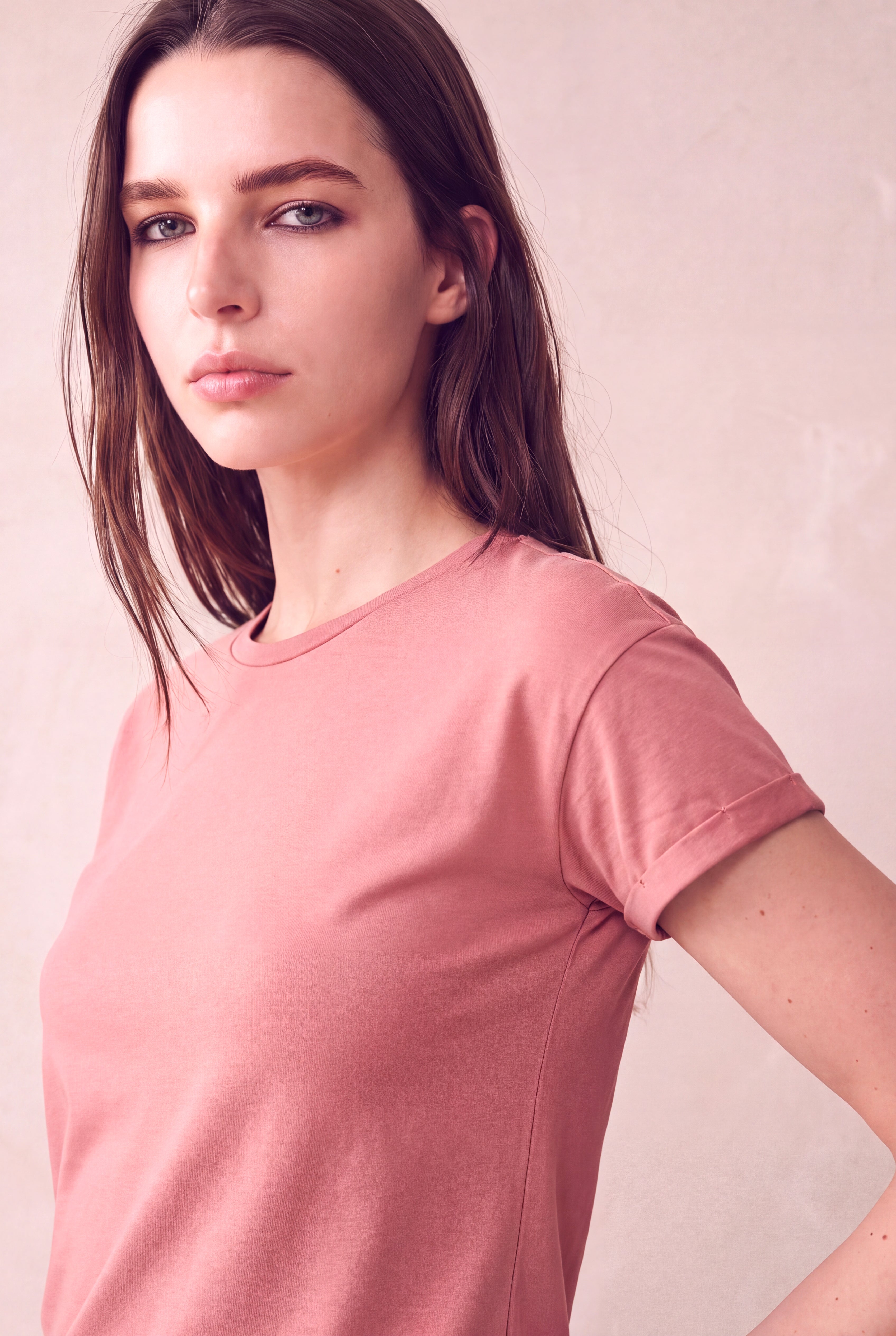 Kadın Modal / Pamuk Gül Rengi Katlamalı Kısa Kol Detaylı Düşük Omuz Bisiklet Yaka T-Shirt PALMA