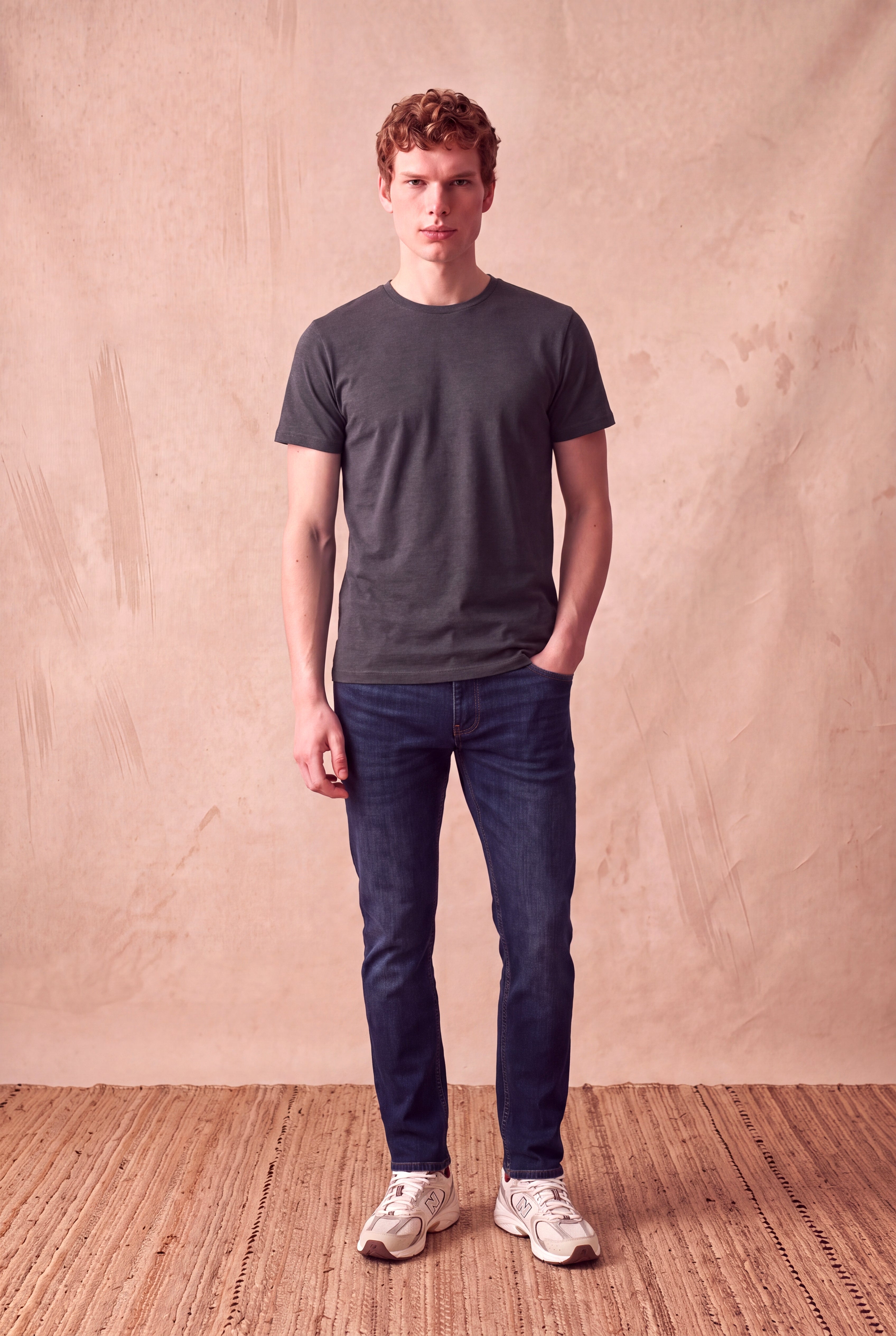 Erkek Viskon Karışımlı Koyu Gri Melanj Kısa Kollu Bisiklet Yaka Basic T-Shirt OLAV
