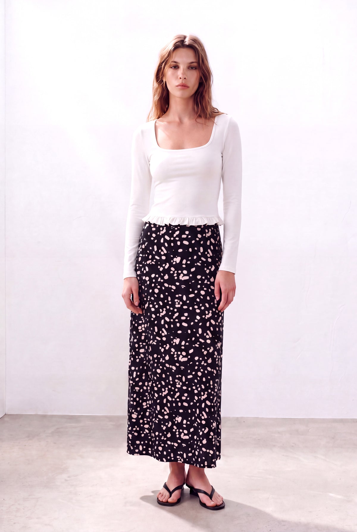 Beyaz Kadın Beyaz Pamuklu Kare Yaka Uzun Kollu Eteği Fırfır Detaylı Bluz PAULINE - Top - Westmark London EU(TR) Store Organik Pamuklu Sürdürülebilir Moda