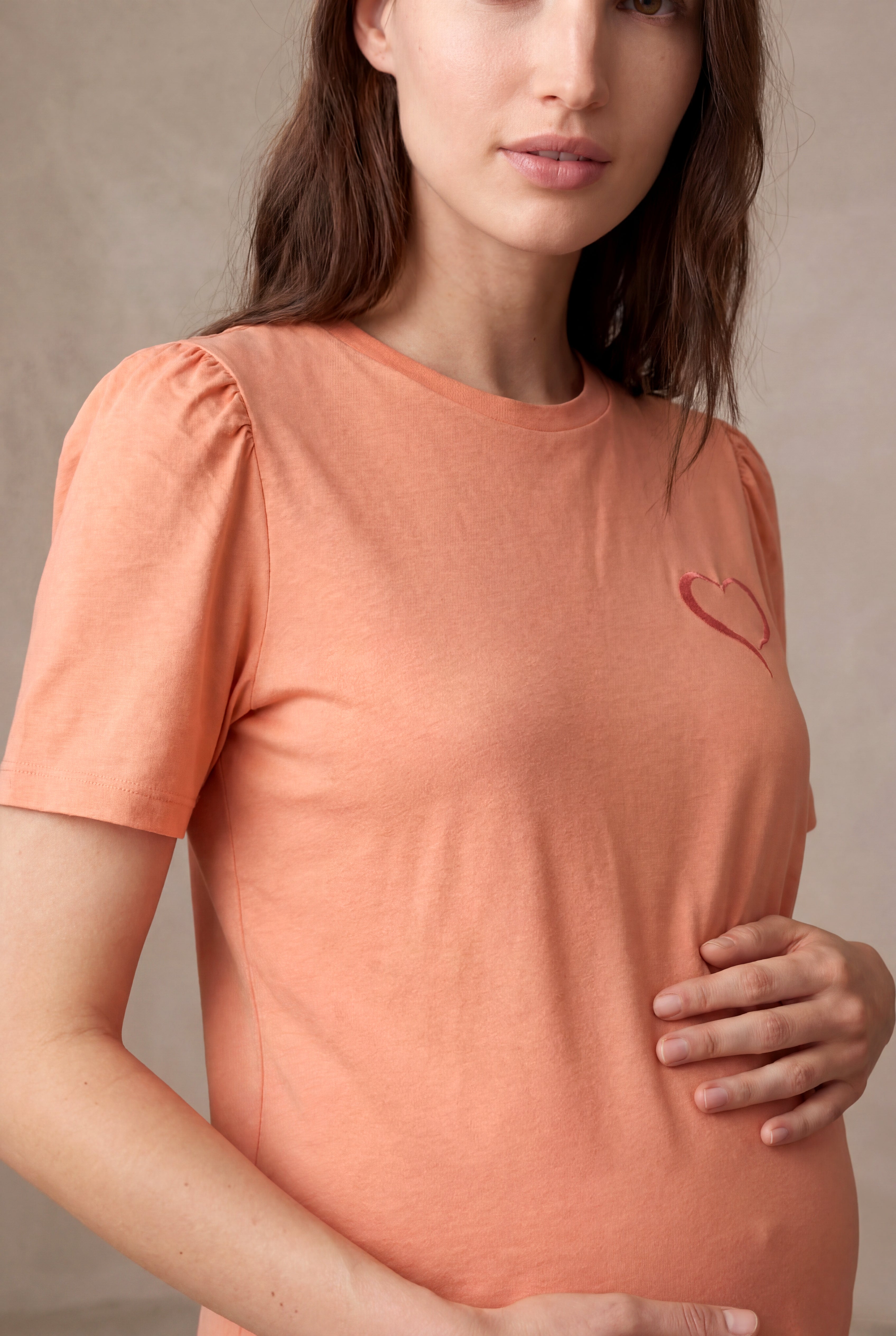 Hamile Turuncu %100 Pamuk Bisiklet Yaka Kısa Balon Kollu Nakış Detaylı T-Shirt KAIA