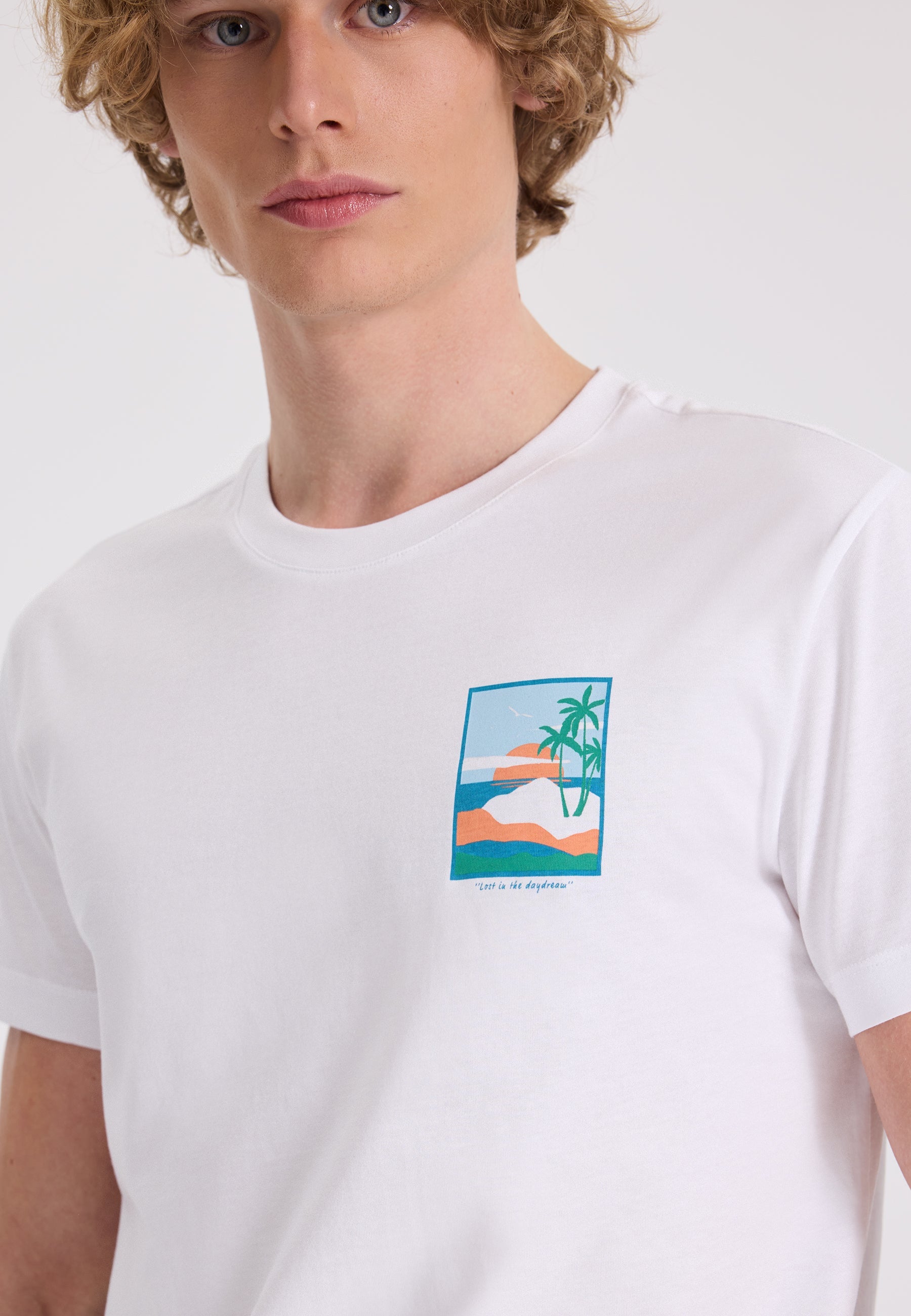 Beyaz Ön ve Arka Baskılı Bisiklet Yaka Pamuklu Regular Fit Erkek T-Shirt WMBACK SUNSET - T-Shirt - Westmark London EU(TR) Store Organik Pamuklu Sürdürülebilir Moda