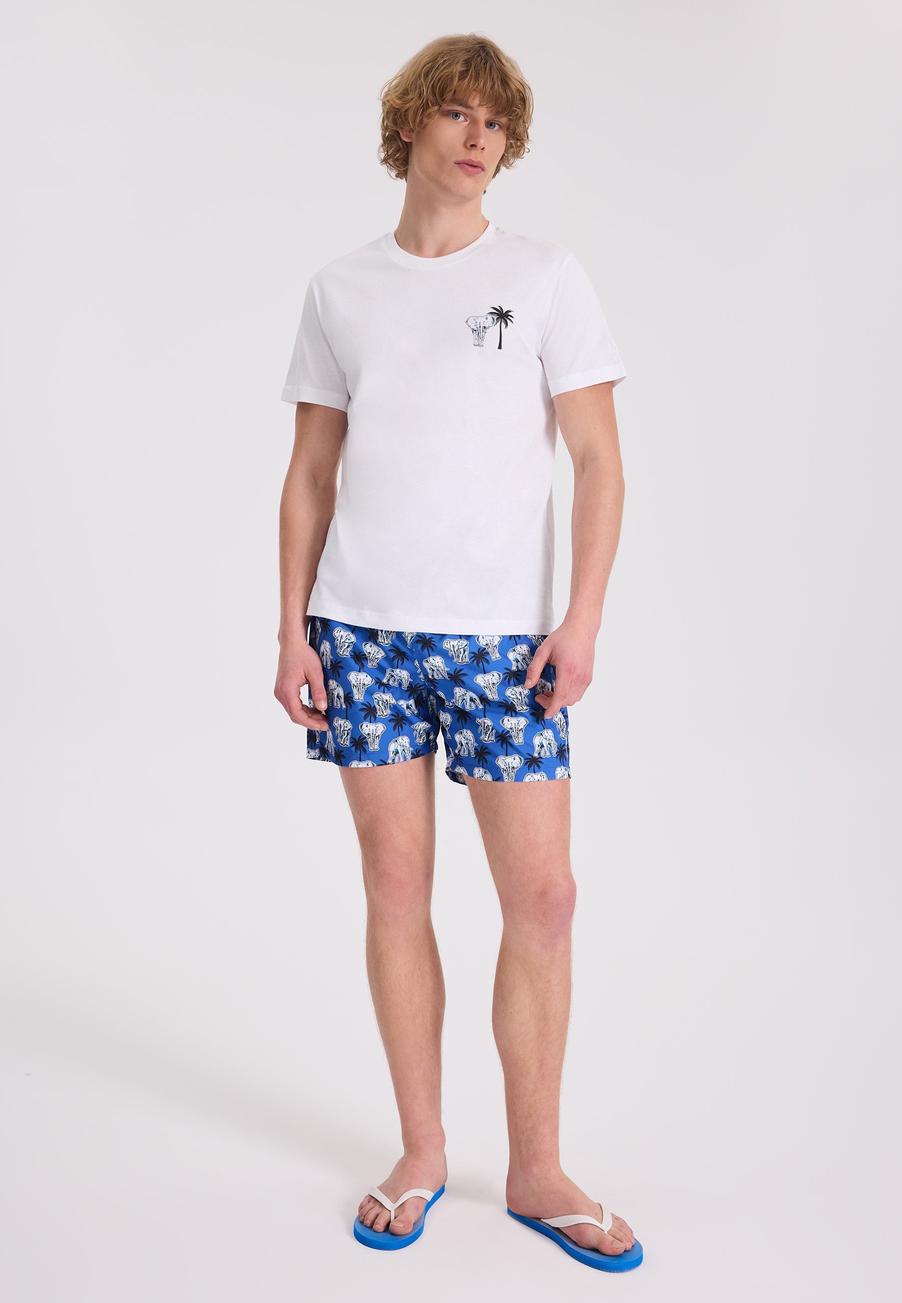 Beyaz Baskılı Bisiklet Yaka Pamuklu Regular Fit Erkek T-Shirt WMCHEST ELEPHANT - T-Shirt - Westmark London EU(TR) Store Organik Pamuklu Sürdürülebilir Moda