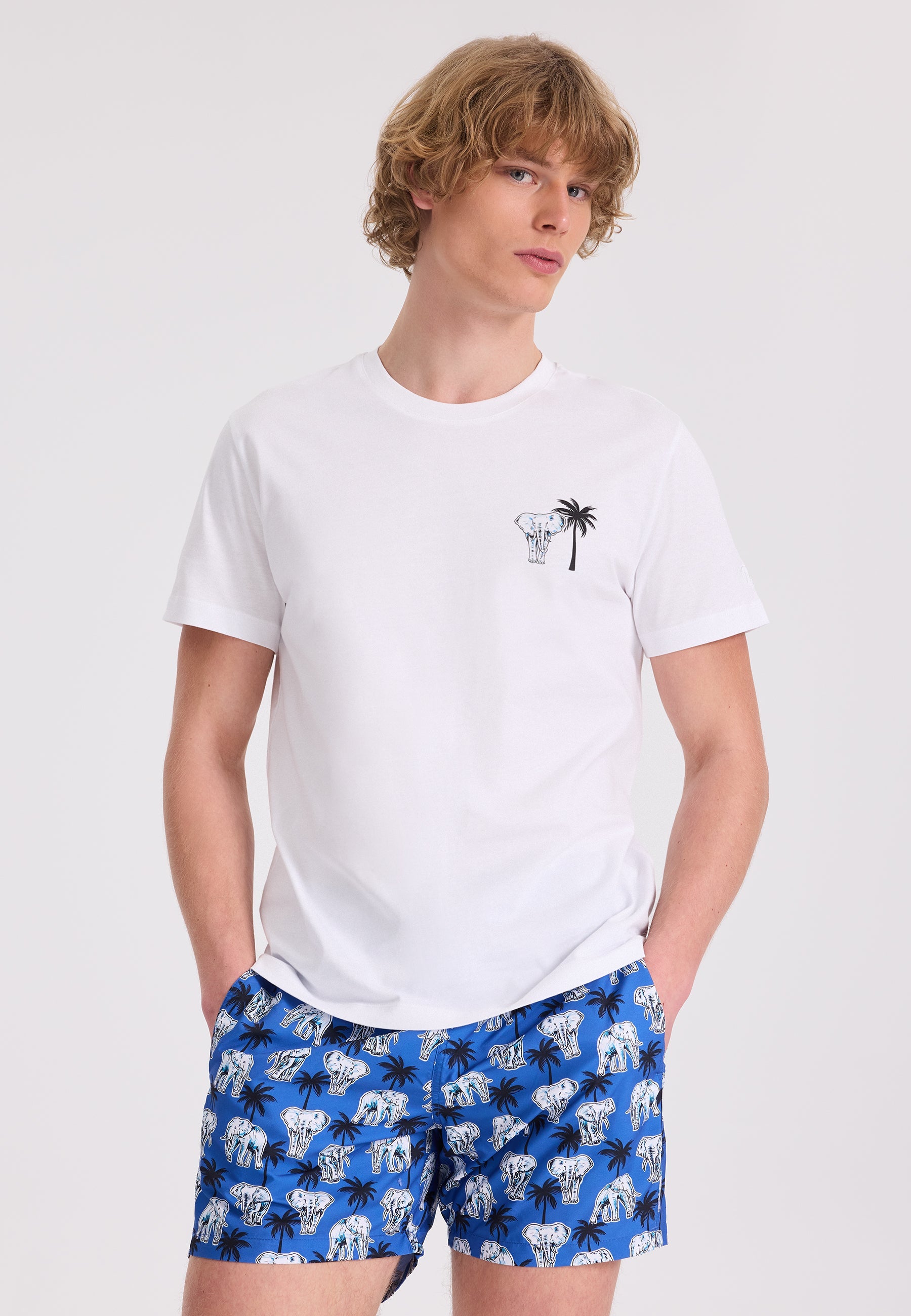 Beyaz Baskılı Bisiklet Yaka Pamuklu Regular Fit Erkek T-Shirt WMCHEST ELEPHANT - T-Shirt - Westmark London EU(TR) Store Organik Pamuklu Sürdürülebilir Moda