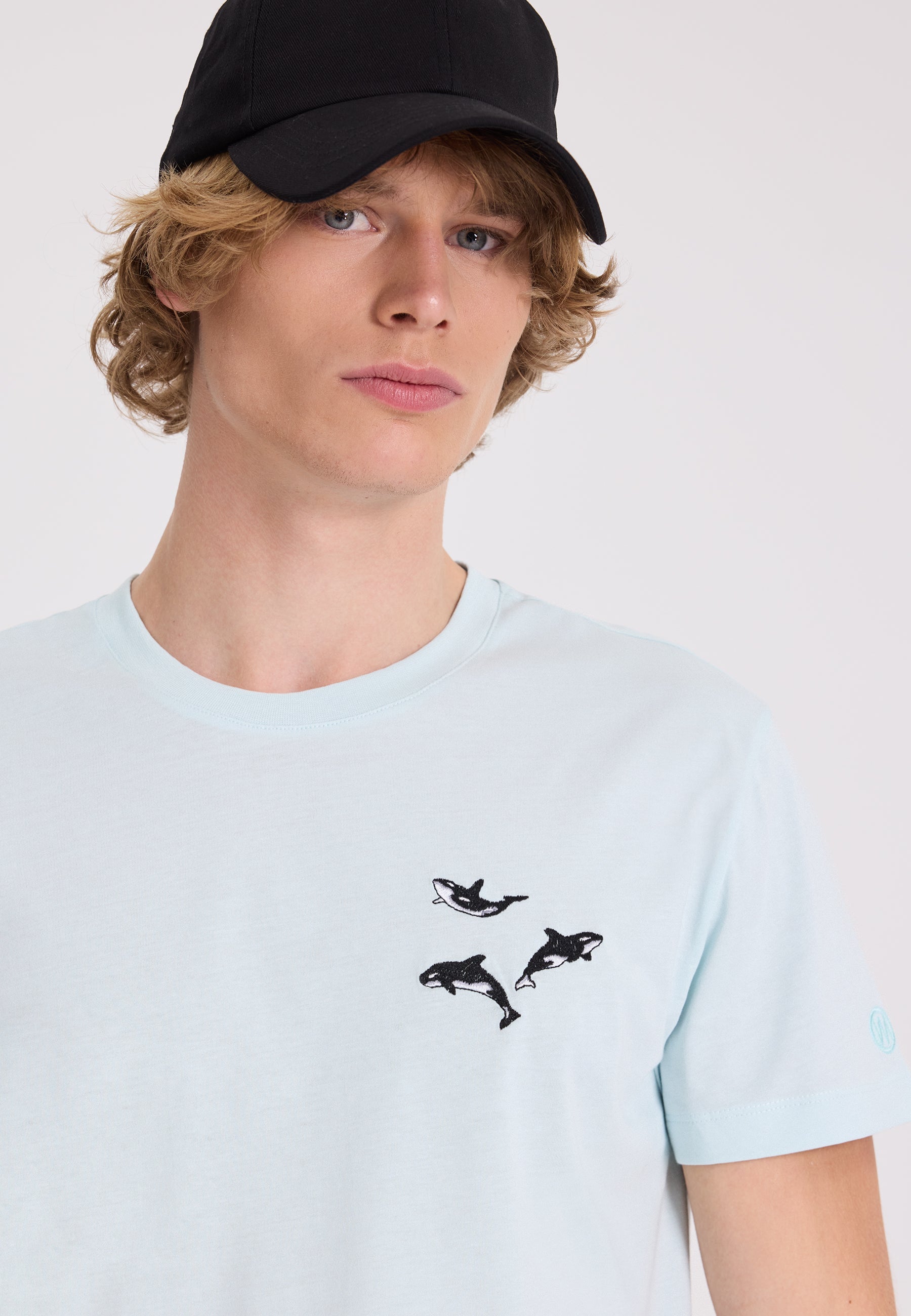 Açık Mavi Baskılı Bisiklet Yaka Pamuklu Regular Fit Erkek T-Shirt WMEMBROIDERY WHALE - T-Shirt - Westmark London EU(TR) Store Organik Pamuklu Sürdürülebilir Moda