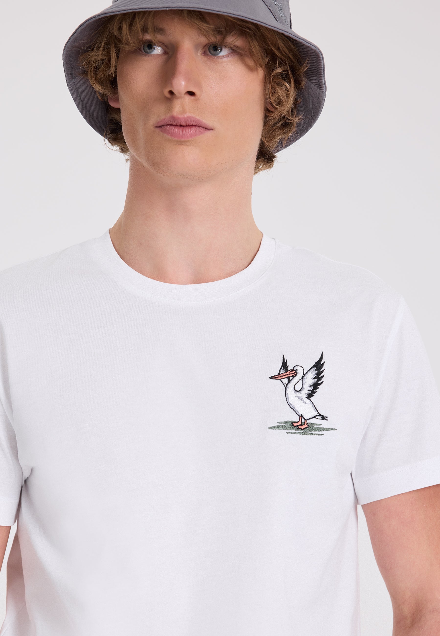 Lacivert Baskılı Bisiklet Yaka Pamuklu Regular Fit Erkek T-Shirt WMEMBROIDERY PELICAN - T-Shirt - Westmark London EU(TR) Store Organik Pamuklu Sürdürülebilir Moda