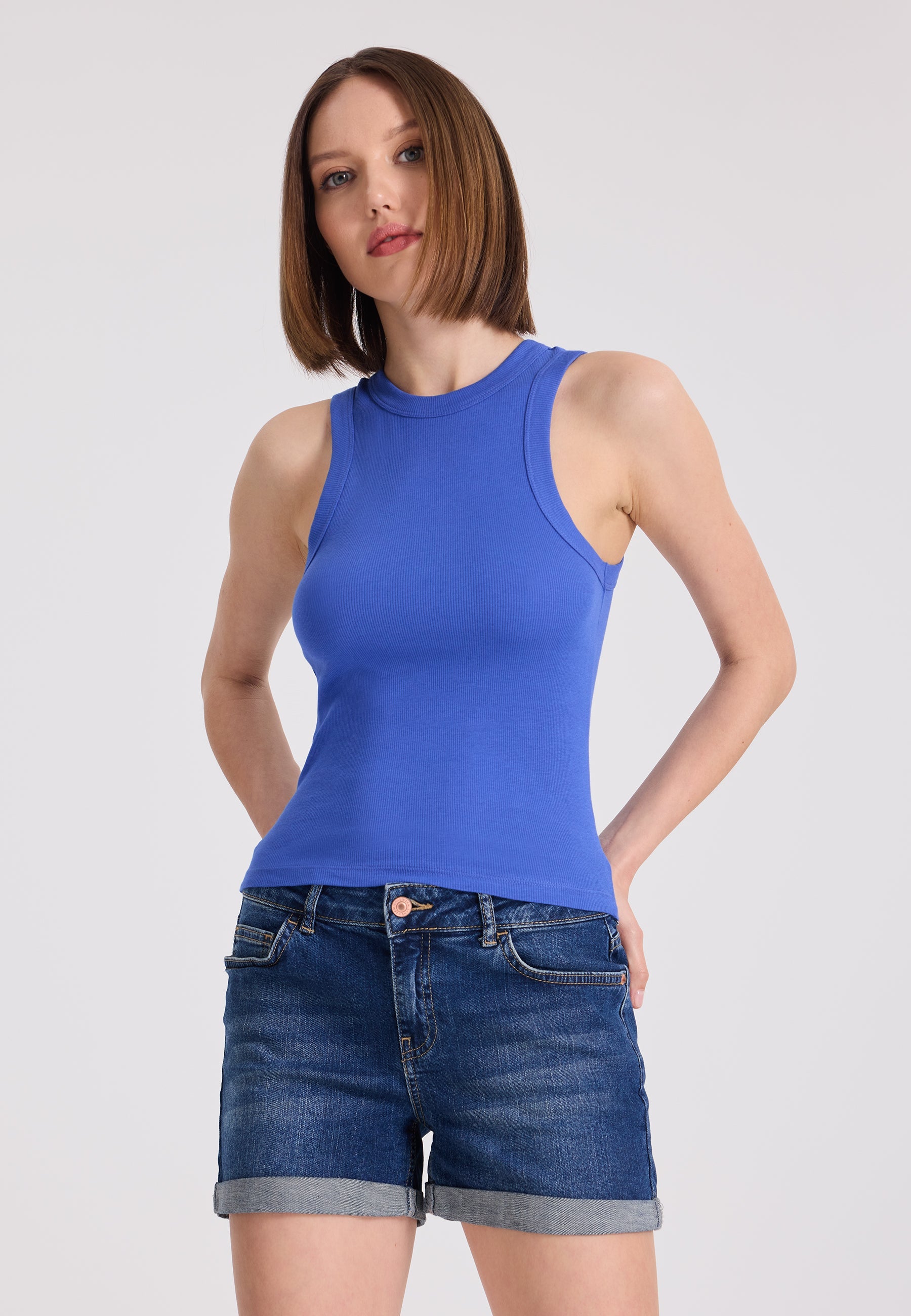 2’li Beyaz, Mavi Bisiklet Yaka Pamuk Elastan Karışımı Kadın Kolsuz T-Shirt WMCLARA RIB TANK TOP - T-Shirt - Westmark London EU(TR) Store Organik Pamuklu Sürdürülebilir Moda