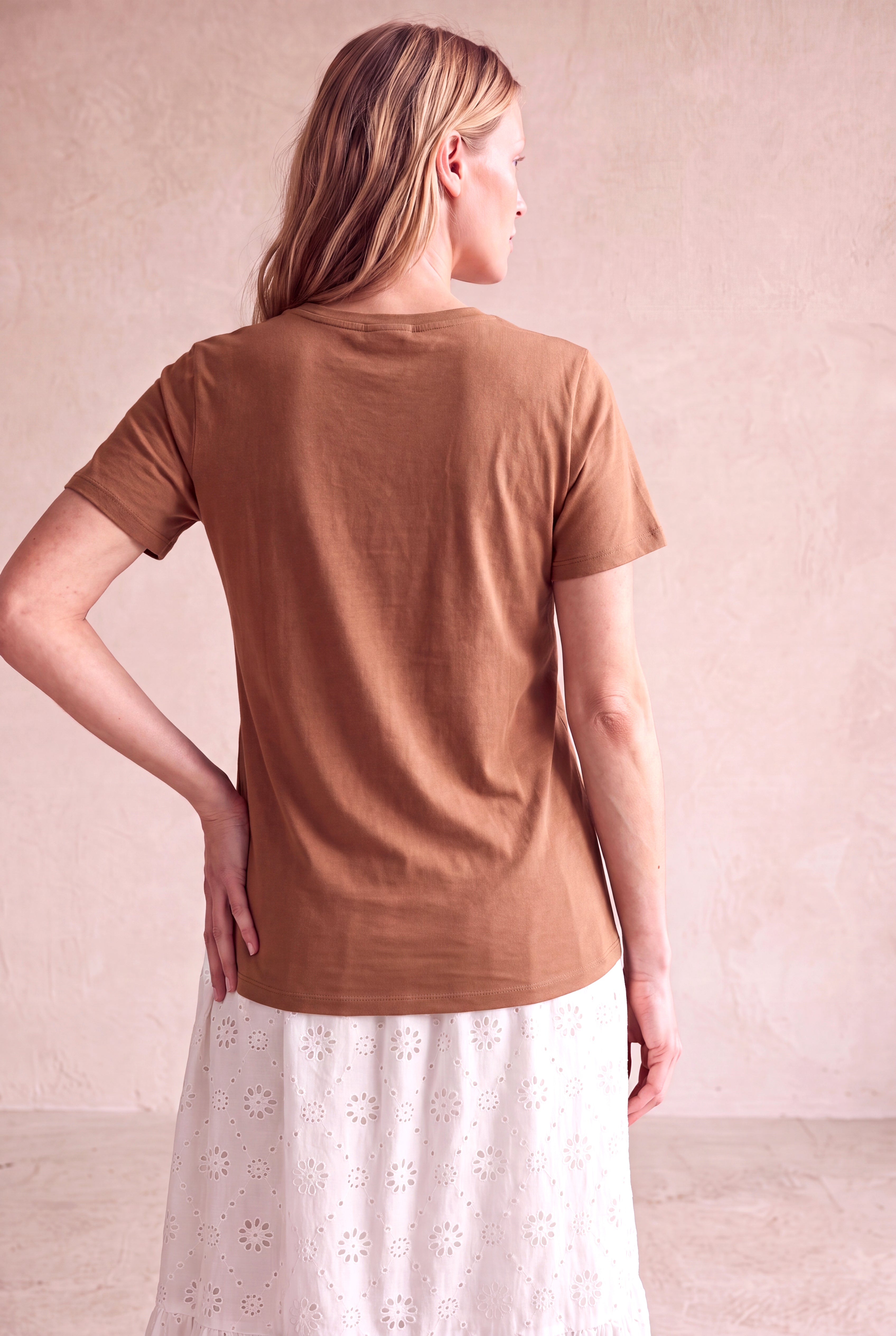Hamile Kahve Pamuklu Bisiklet Yaka Kısa Kollu T-Shirt SAGE