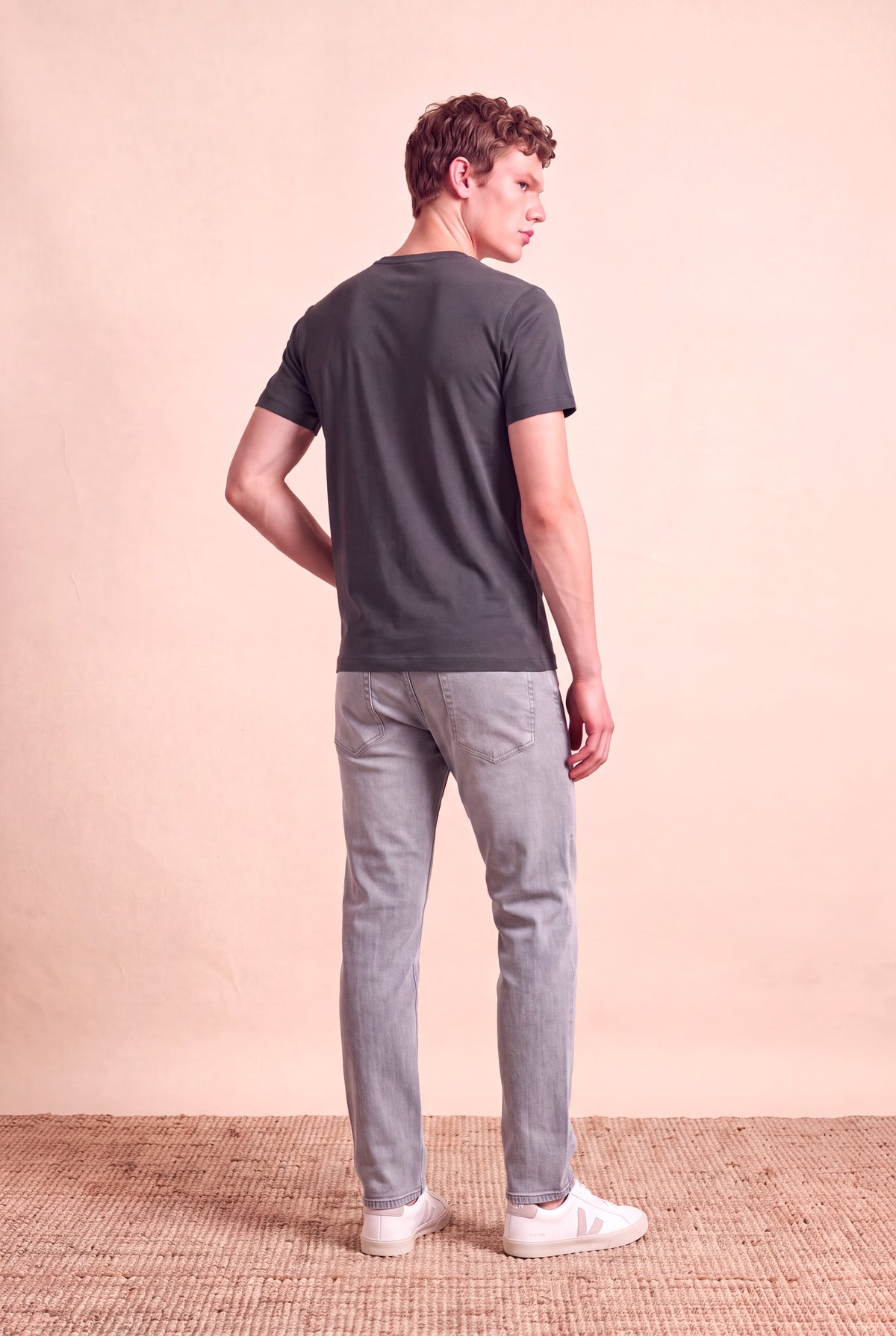 Erkek %100 Pamuk Asfalt Füme Kısa Kollu Bisiklet Yaka Basic T-Shirt OLAV