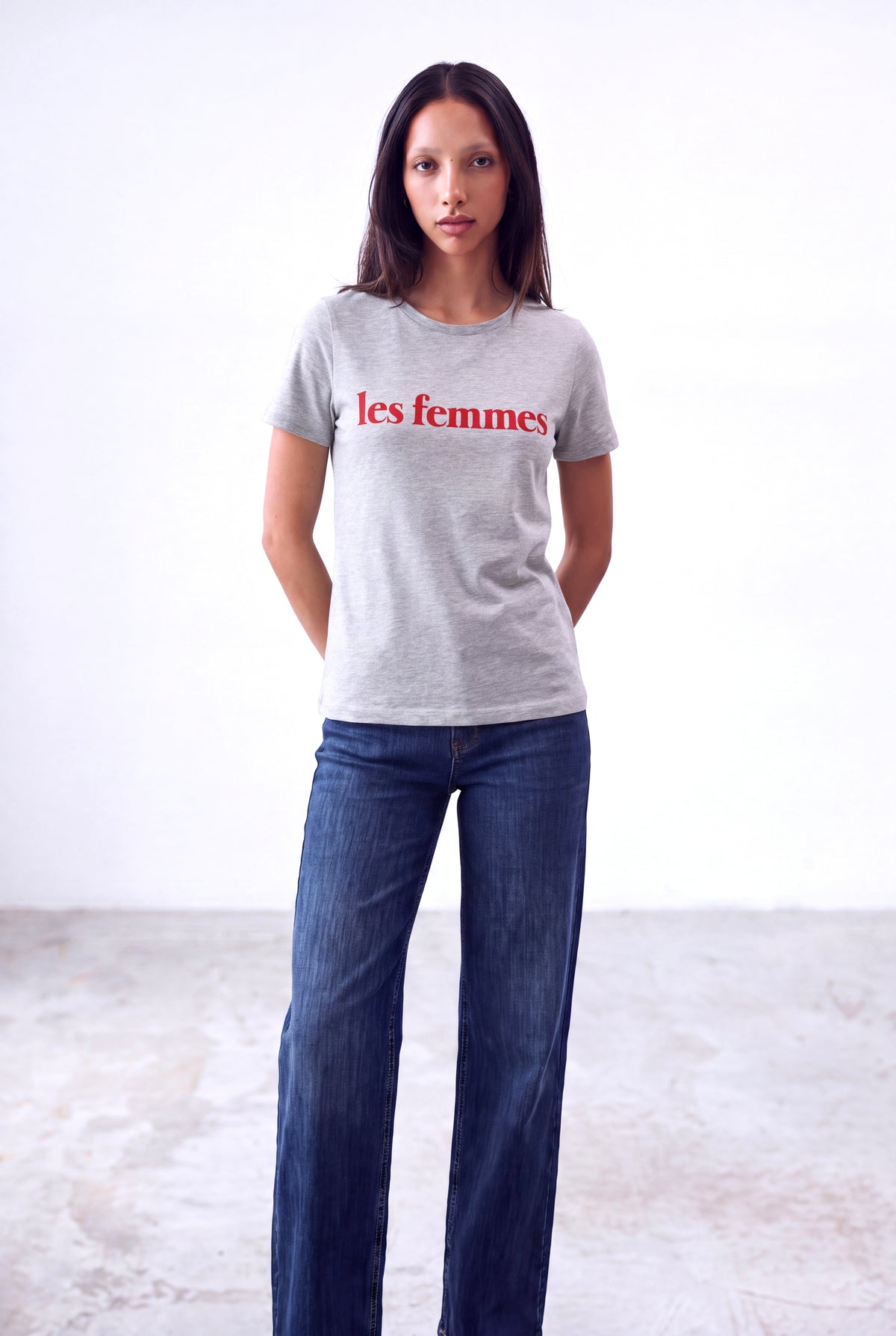 Gri Melanj Kadın Gri Melanj Pamuklu Bisiklet Yaka Kısa Kollu Nakış Detaylı Baskılı T-Shirt FIONA - Top - Westmark London EU(TR) Store Organik Pamuklu Sürdürülebilir Moda