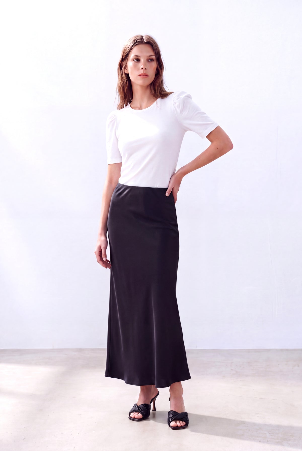 Beyaz Kadın Beyaz Modal / Pamuk Karışımlı Bisiklet Yaka Kısa Balon Kollu T-Shirt AOIFE - Top - Westmark London EU(TR) Store Organik Pamuklu Sürdürülebilir Moda