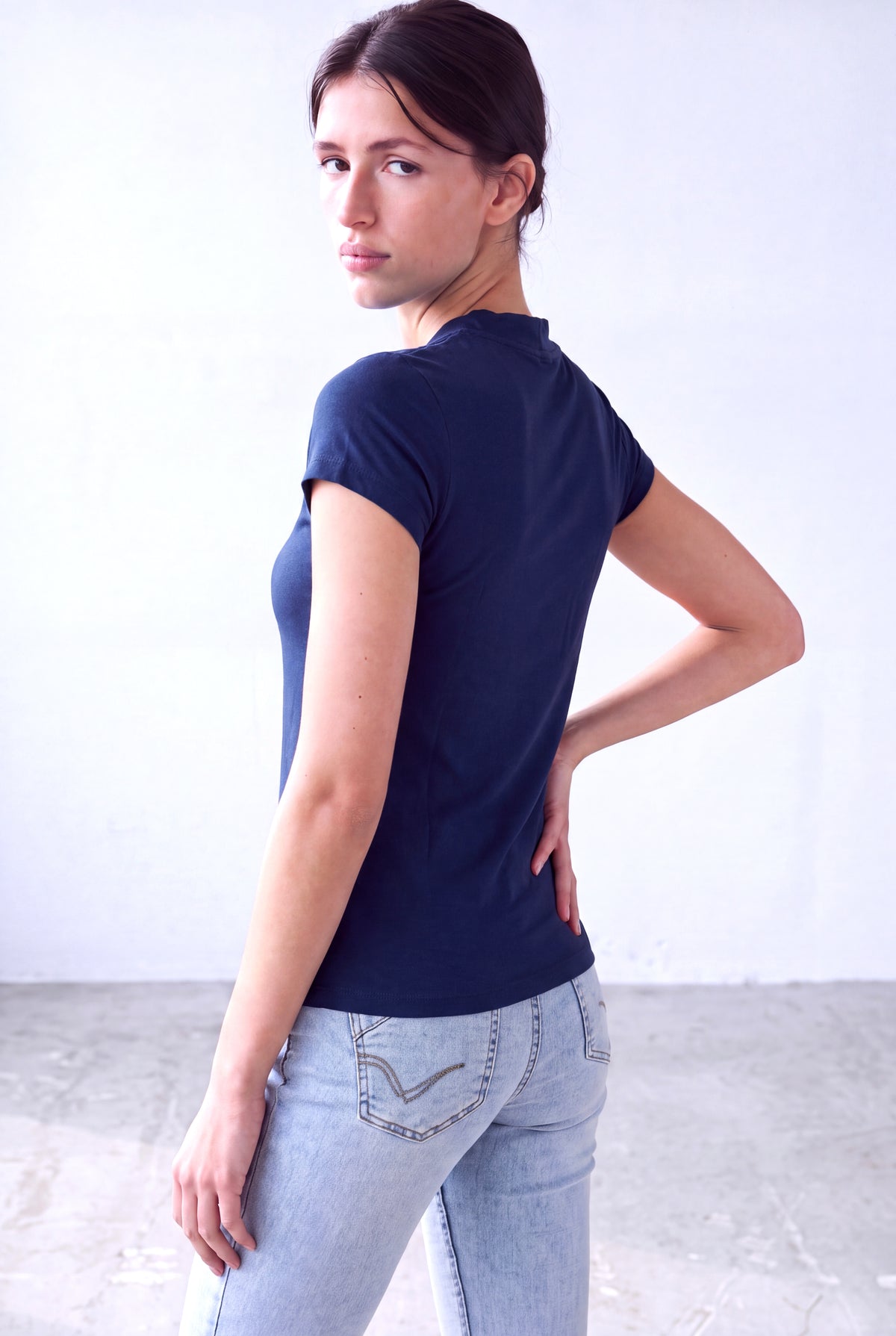 Koyu Lacivert Kadın Koyu Lacivert Viskon Yarım Balıkçı Yaka Kısa Kollu Duble Kol Detaylı Bluz DONNA - Top - Westmark London EU(TR) Store Organik Pamuklu Sürdürülebilir Moda