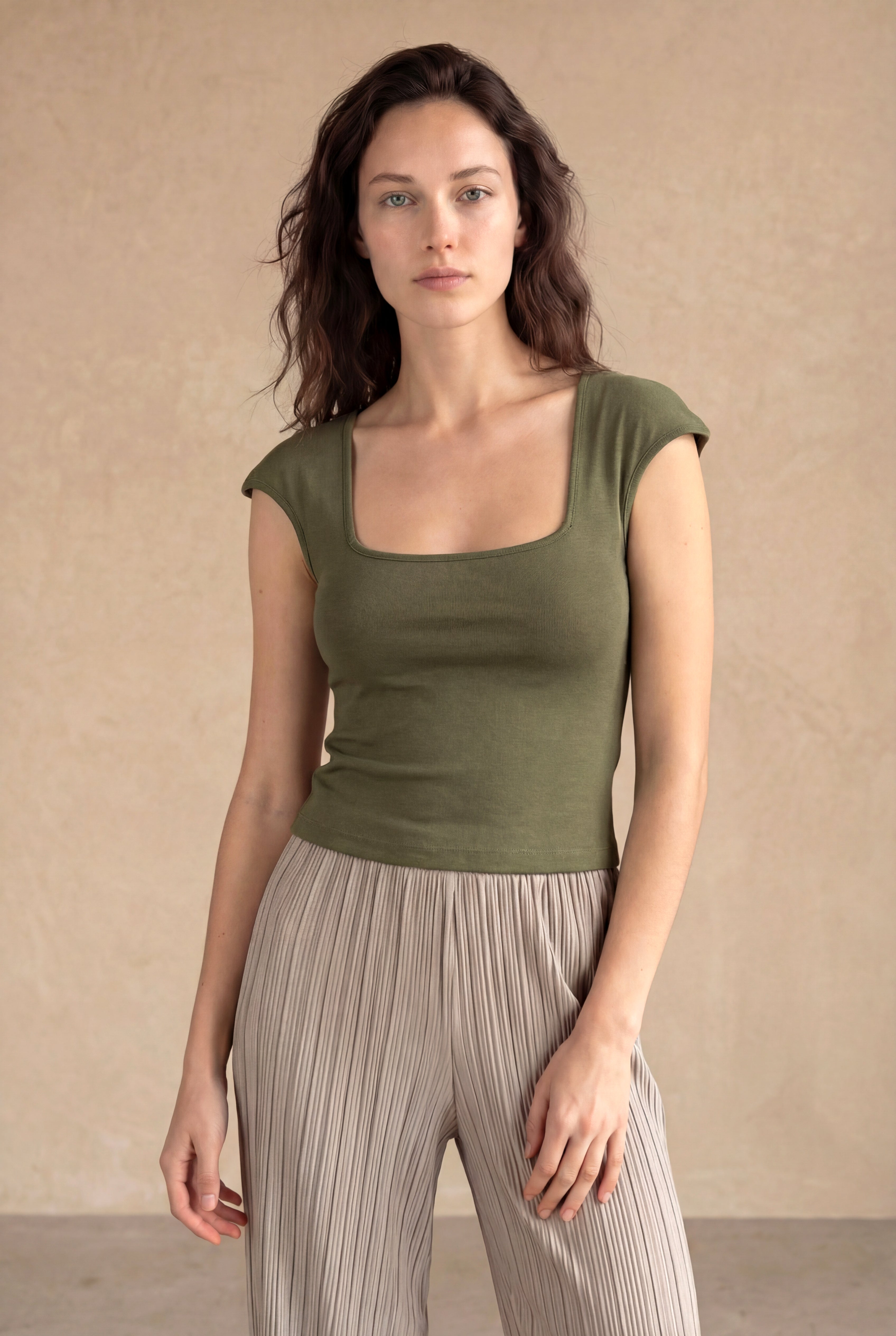 Kadın Slim Fit Kare Yaka %100 Pamuk Kısa Kol Olive Crop T-Shirt DAFNE