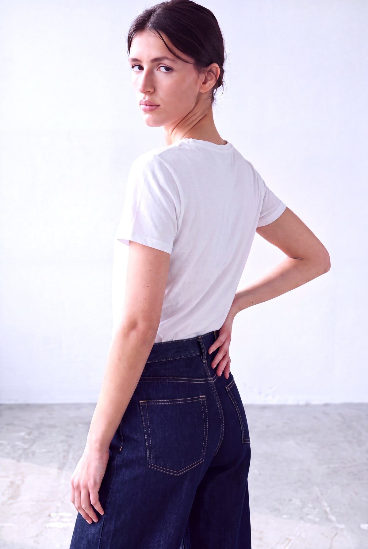 Beyaz Kadın Beyaz Viskon Karışımlı Bisiklet Yaka Kısa Kollu T-Shirt SUZANNE - Top - Westmark London EU(TR) Store Organik Pamuklu Sürdürülebilir Moda