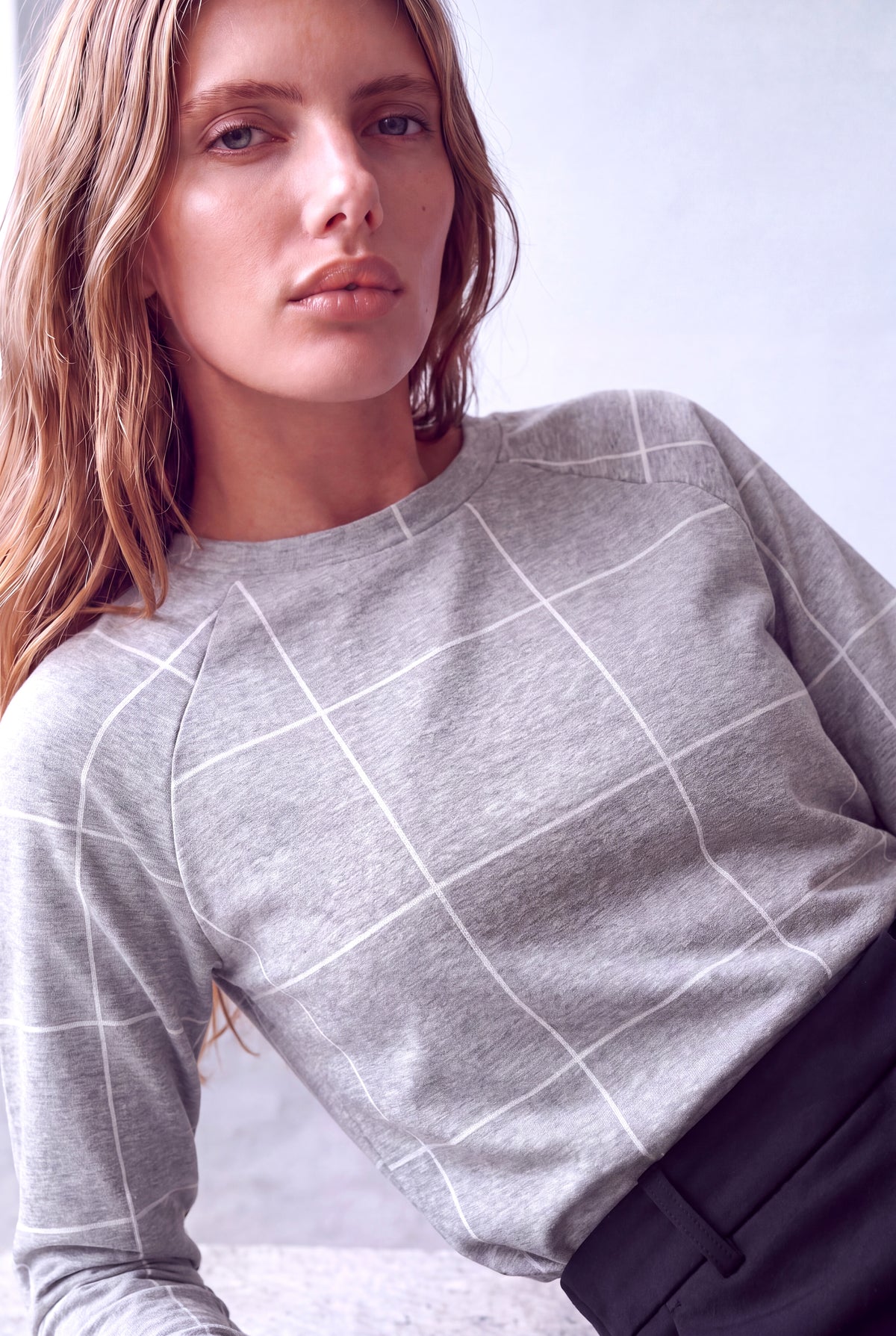 Açık Gri Melanj Kadın Açık Gri Melanj İnterlok Bisiklet Yaka 3/4 Kol Kare Desenli Bluz RILEY - Top - Westmark London EU(TR) Store Organik Pamuklu Sürdürülebilir Moda