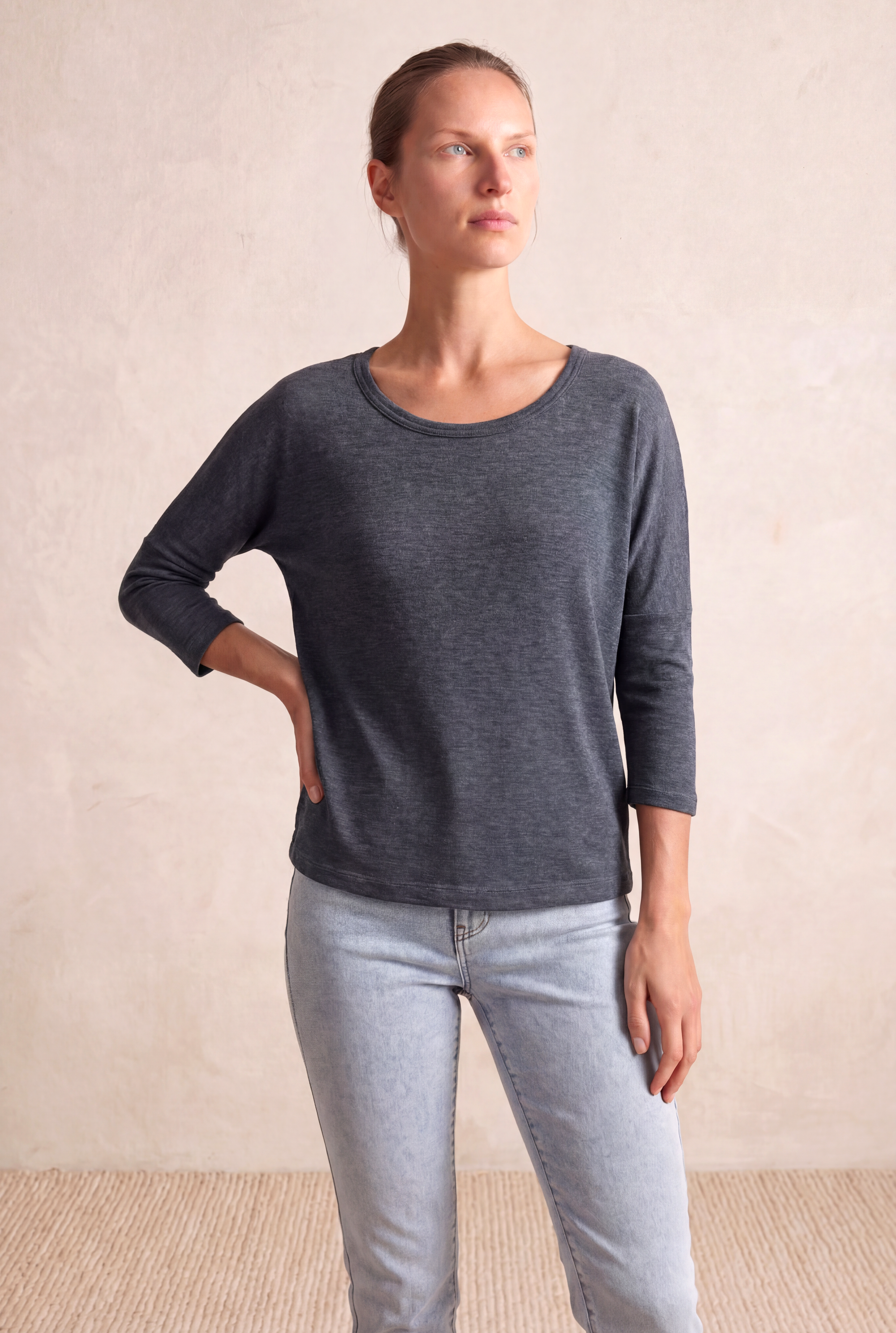 Kadın Mavi Viskon Relaxed Fit Bisiklet Yaka 3/4 Kol Düşük Omuz Bluz LIA