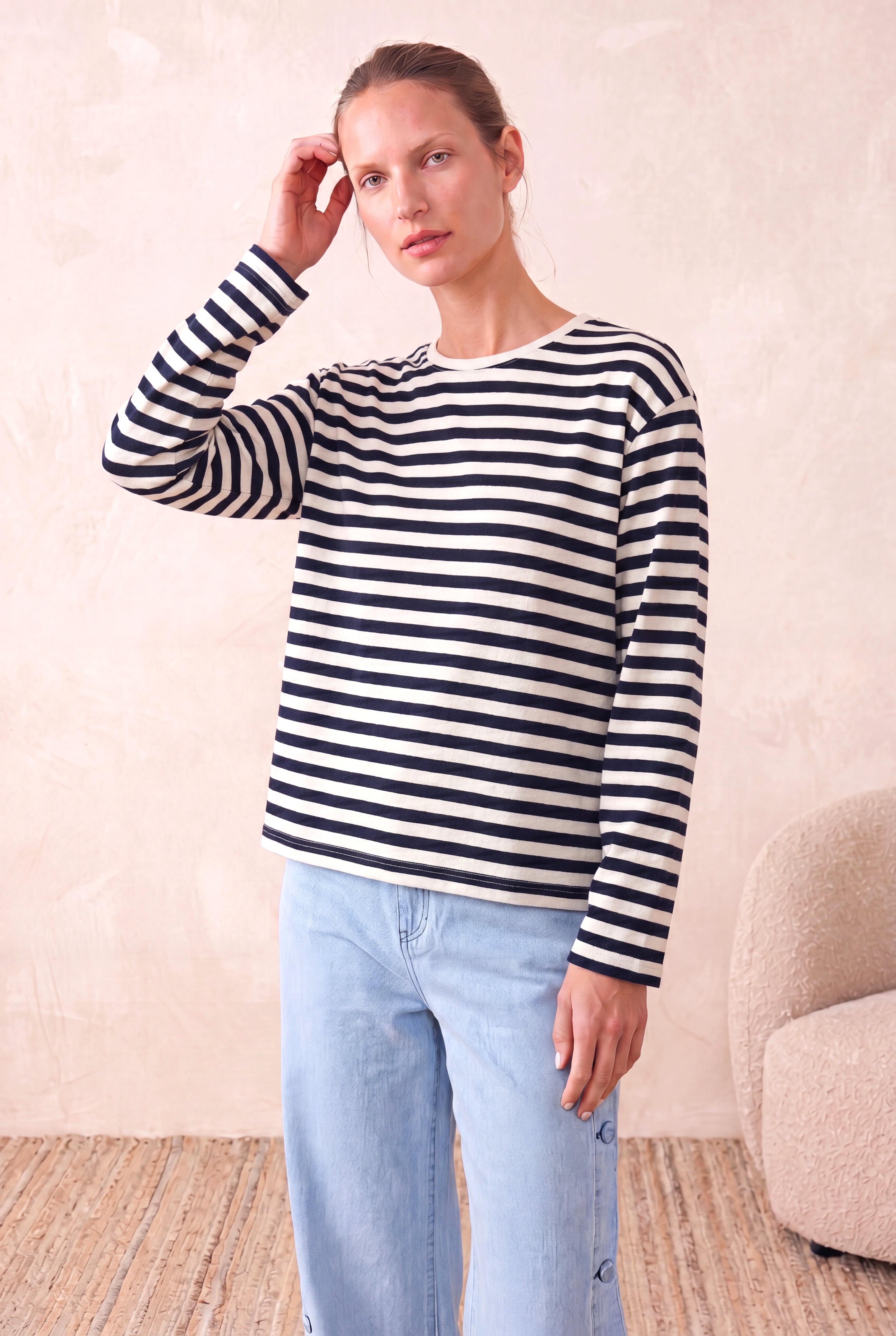 Kadın Lacivery / Ekru Çizgili %100 Pamuk Triko Görünümlü Oversize Fit Bisiklet Yaka Uzun Kollu Düşük Omuzlu T-Shirt BARBARA