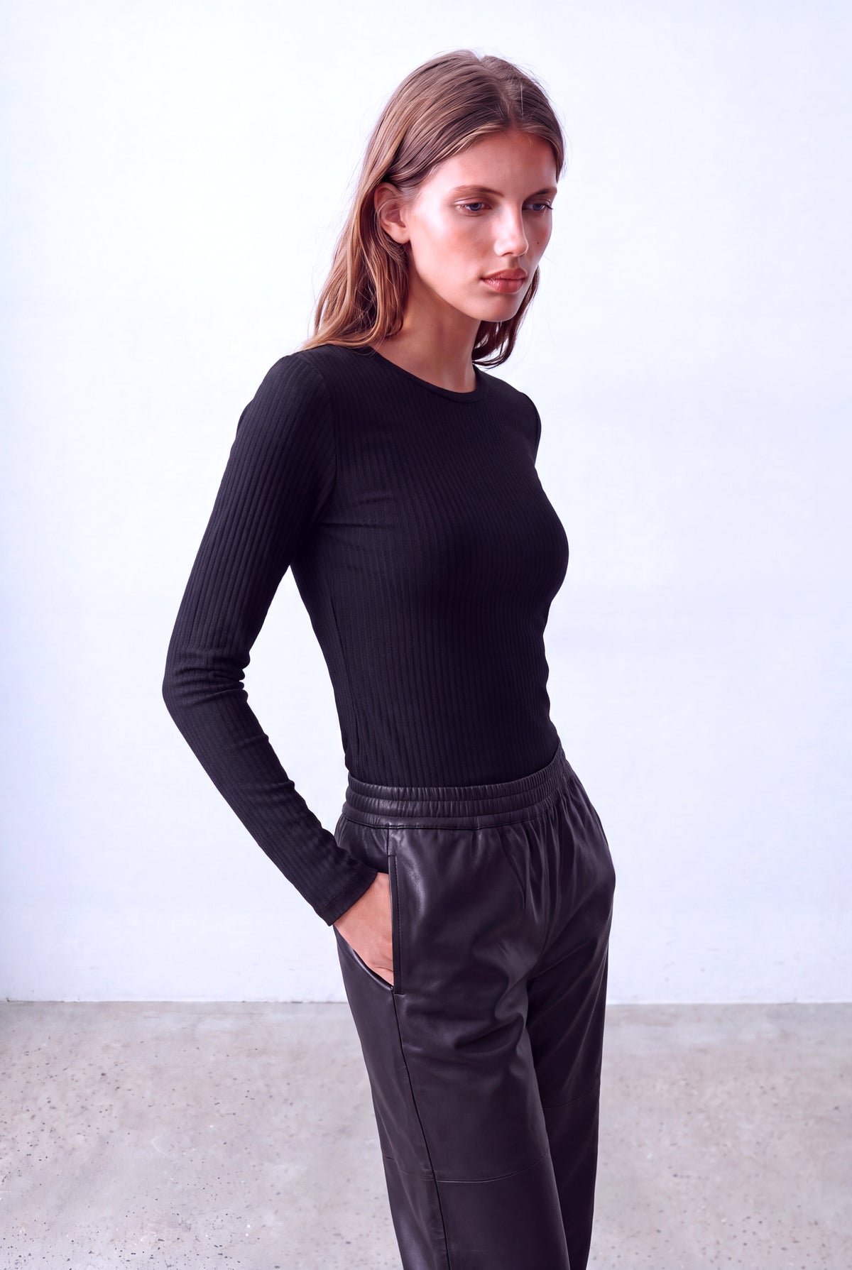 Siyah Kadın Siyah Kaşkorse Bisiklet Yaka Uzun Kollu İnce Fitilli Bluz CHANTAL - Top - Westmark London EU(TR) Store Organik Pamuklu Sürdürülebilir Moda