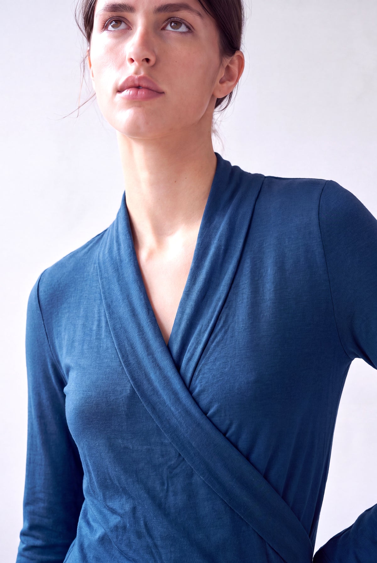Petrol Rengi Kadın Petrol Rengi Viskon Karışımlı Kruvaze Şal Yaka Uzun Kollu Bluz JEAN - Top - Westmark London EU(TR) Store Organik Pamuklu Sürdürülebilir Moda