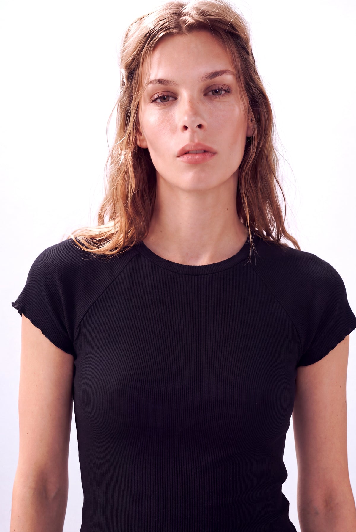 Siyah Kadın Siyah Pamuklu Kaşkorse Bisiklet Yaka Kısa Reglan Kol Baby Overlock Detaylı T-Shirt LUCY - Top - Westmark London EU(TR) Store Organik Pamuklu Sürdürülebilir Moda