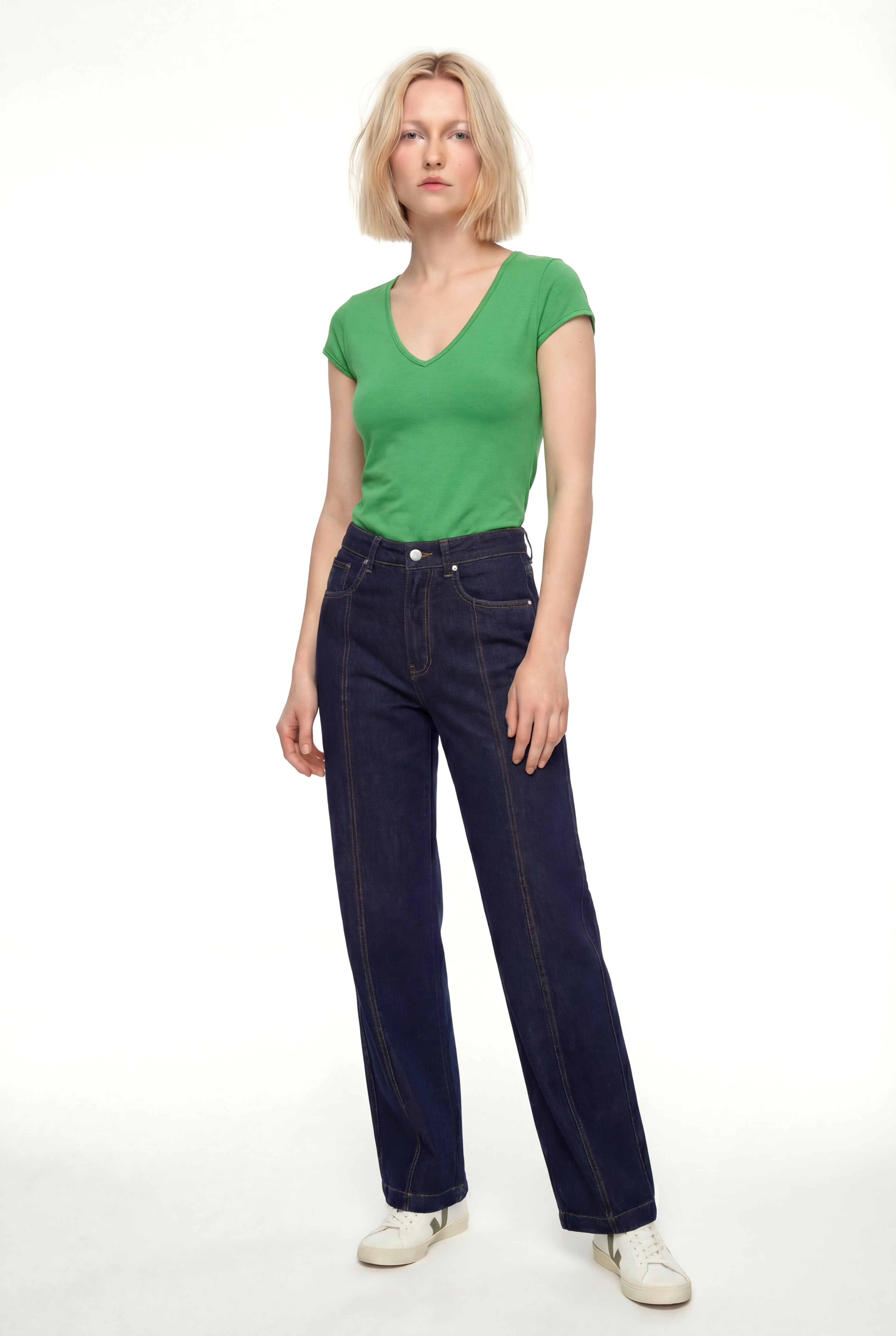 Parlak Yeşil V Yaka Kısa Kollu Kadın T-Shirt VALLI V-NECK S/S TOP - T-Shirt - Westmark London EU(TR) Store Organik Pamuklu Sürdürülebilir Moda
