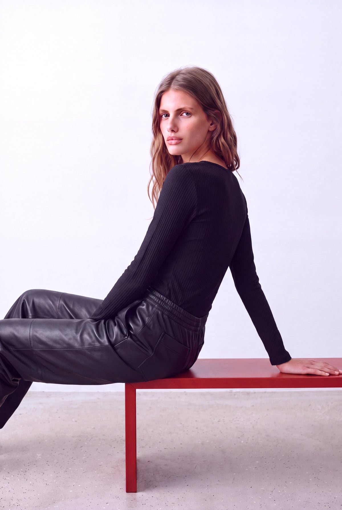 Siyah Kadın Siyah Kaşkorse Bisiklet Yaka Uzun Kollu İnce Fitilli Bluz CHANTAL - Top - Westmark London EU(TR) Store Organik Pamuklu Sürdürülebilir Moda