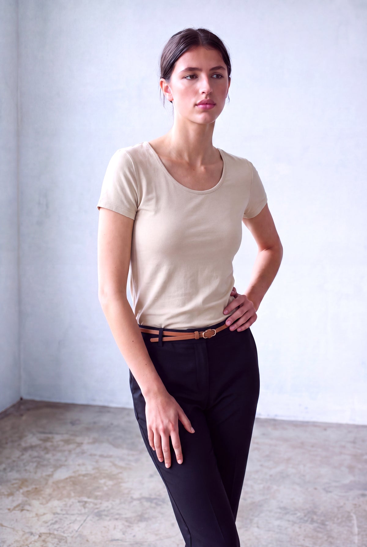 Taş Rengi Kadın Taş Rengi Pamuklu Geniş Bisiklet Yaka Kısa Kollu T-Shirt MAYA - Top - Westmark London EU(TR) Store Organik Pamuklu Sürdürülebilir Moda