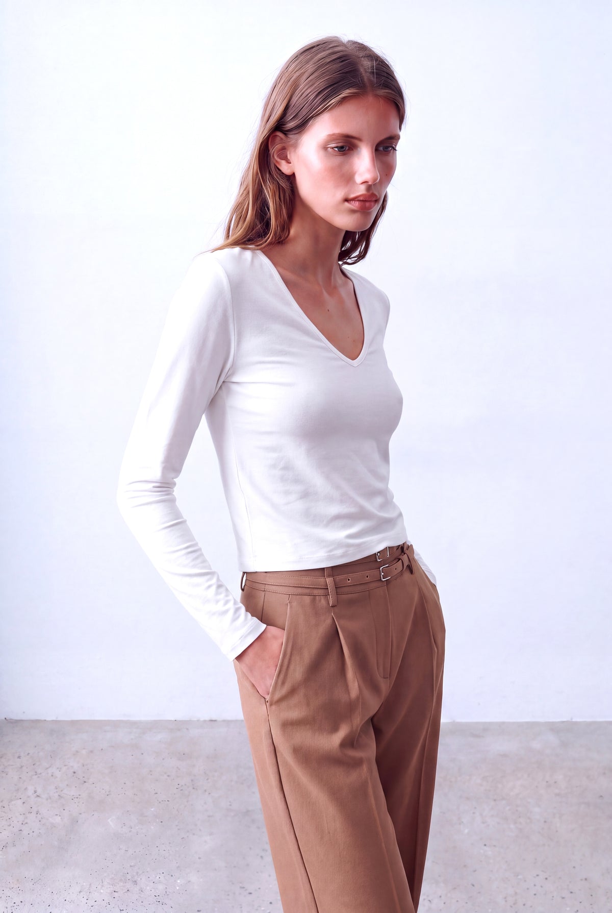 Beyaz Kadın Beyaz Pamuklu V Yaka Uzun Kollu Büküm Detaylı Sırt Dekolteli Crop Bluz LEXI - Top - Westmark London EU(TR) Store Organik Pamuklu Sürdürülebilir Moda