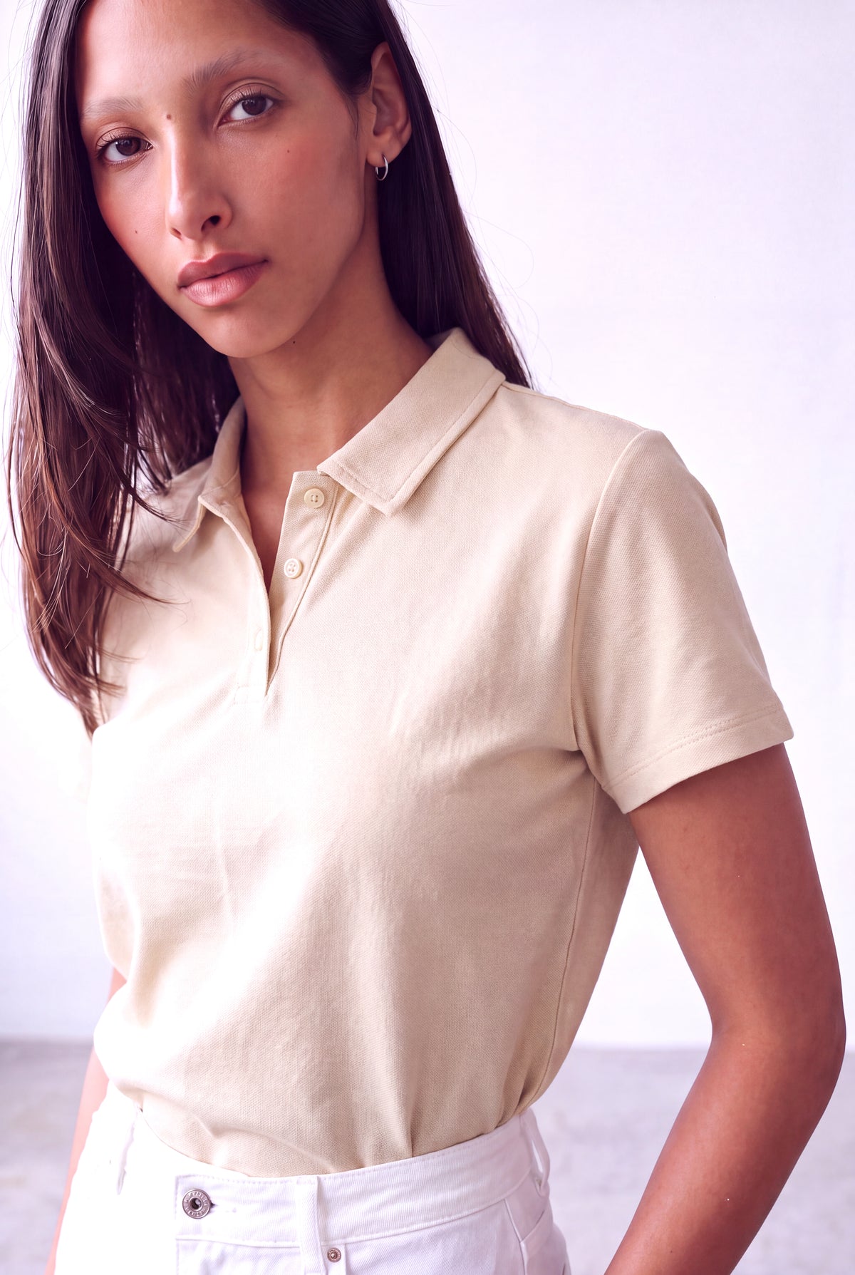 Bej Kadın Bej %100 Pamuk Yumuşak Dokulu Polo Yaka Kısa Kollu Etek Ucu Ribanalı T-Shirt SCARLETT - Top - Westmark London EU(TR) Store Organik Pamuklu Sürdürülebilir Moda