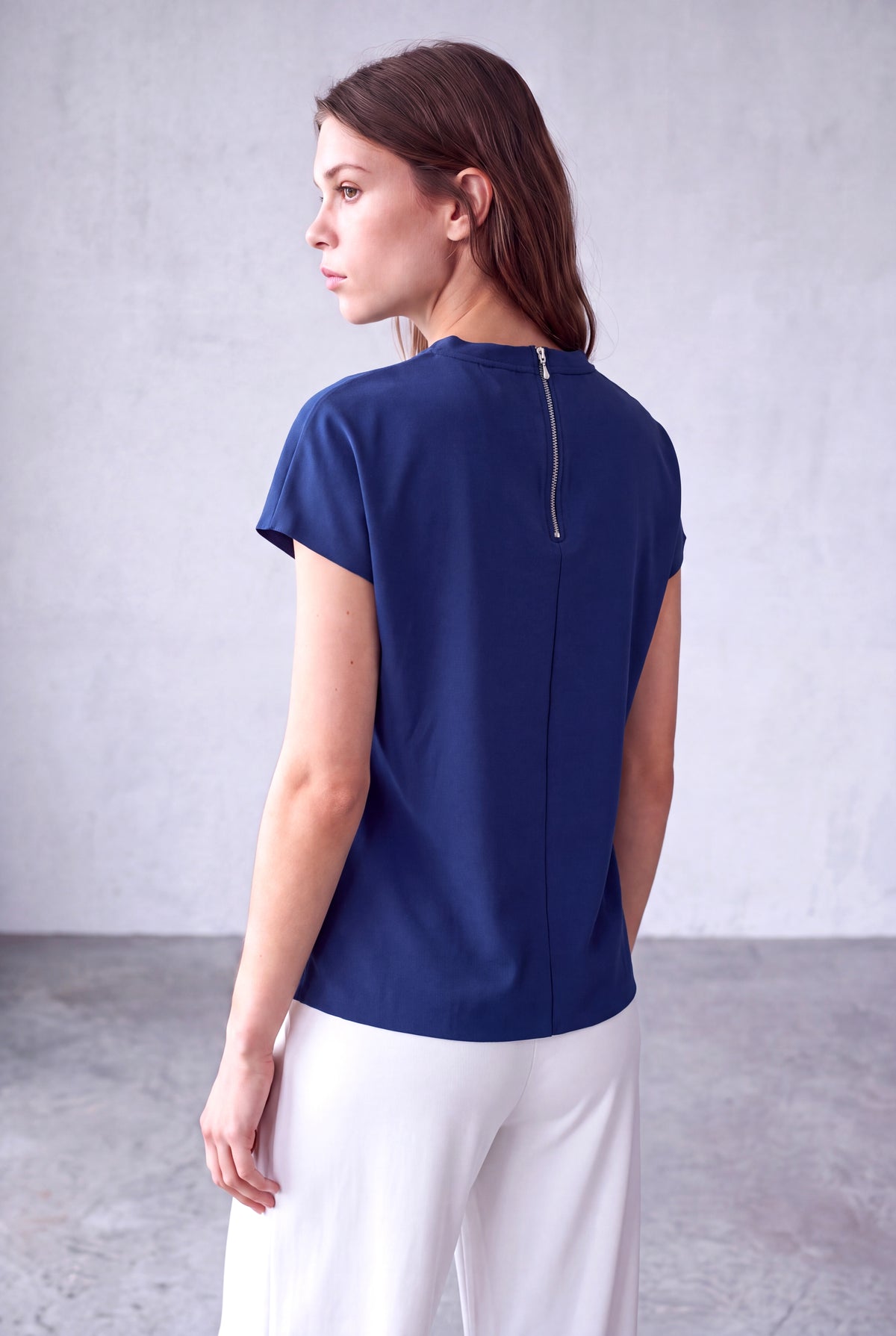 Lacivert Kadın Lacivert Bisiklet Yaka Kısa Kollu Rahat Kesim Sırt Fermuar Detaylı Bluz JOCELYN - Top - Westmark London EU(TR) Store Organik Pamuklu Sürdürülebilir Moda