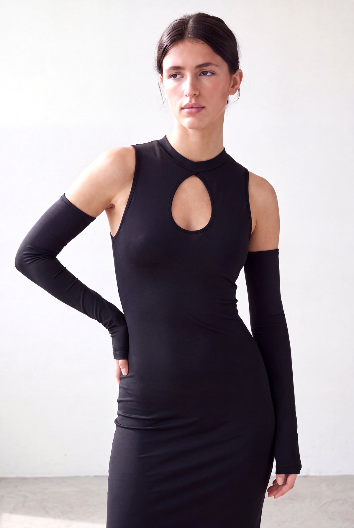 Siyah Kadın Siyah Esnek Dokulu Bisiklet Yaka Açık Omuzlu Kolluklu Cut Out Detaylı Mini Elbise MEABH - Dress - Westmark London EU(TR) Store Organik Pamuklu Sürdürülebilir Moda