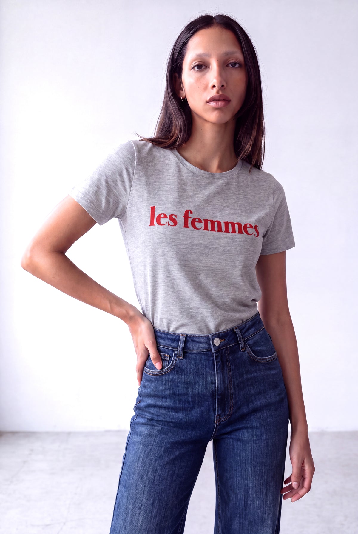 Gri Melanj Kadın Gri Melanj Pamuklu Bisiklet Yaka Kısa Kollu Nakış Detaylı Baskılı T-Shirt FIONA - Top - Westmark London EU(TR) Store Organik Pamuklu Sürdürülebilir Moda