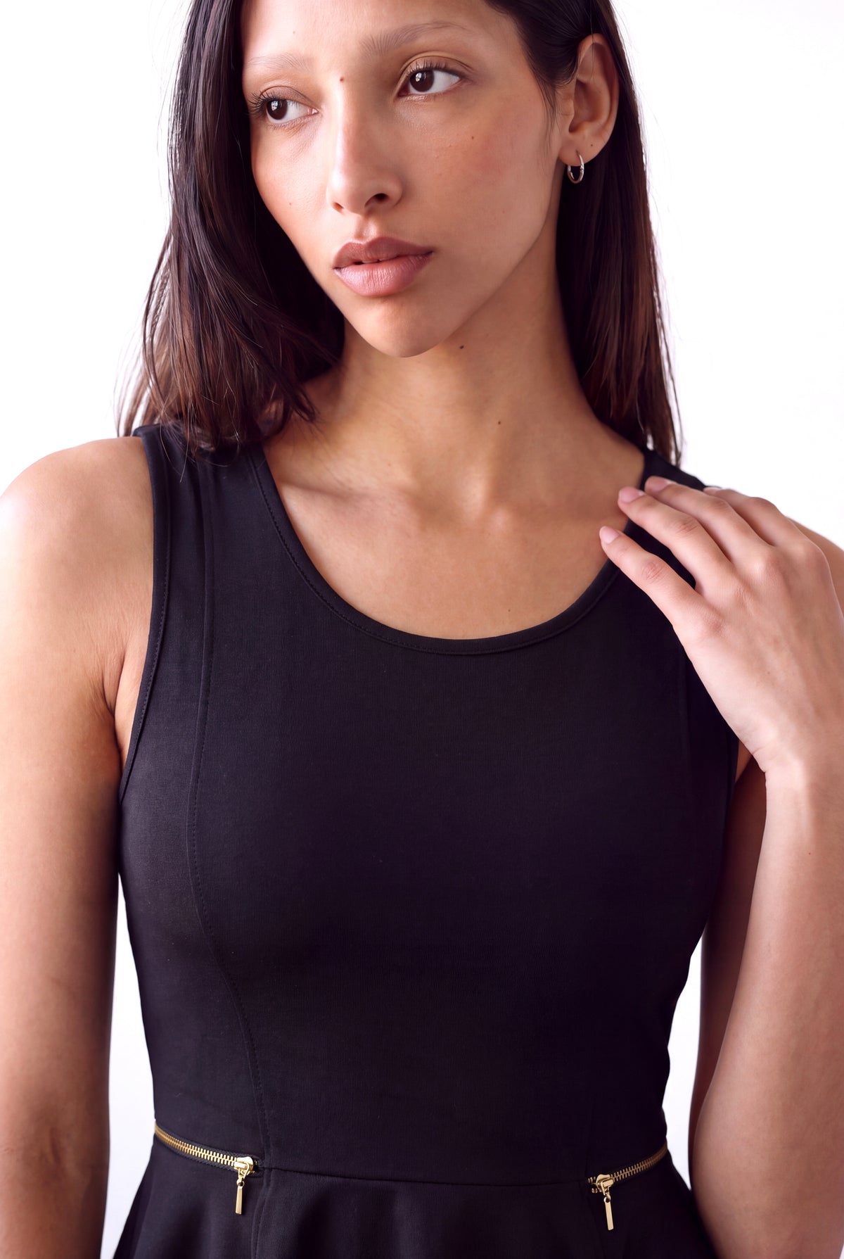 Siyah Kadın Siyah Yumuşak Dokulu Bisiklet Yaka Kolsuz Bel Fermuar Detaylı Eteği Volanlı Bluz JOANNA - Top - Westmark London EU(TR) Store Organik Pamuklu Sürdürülebilir Moda
