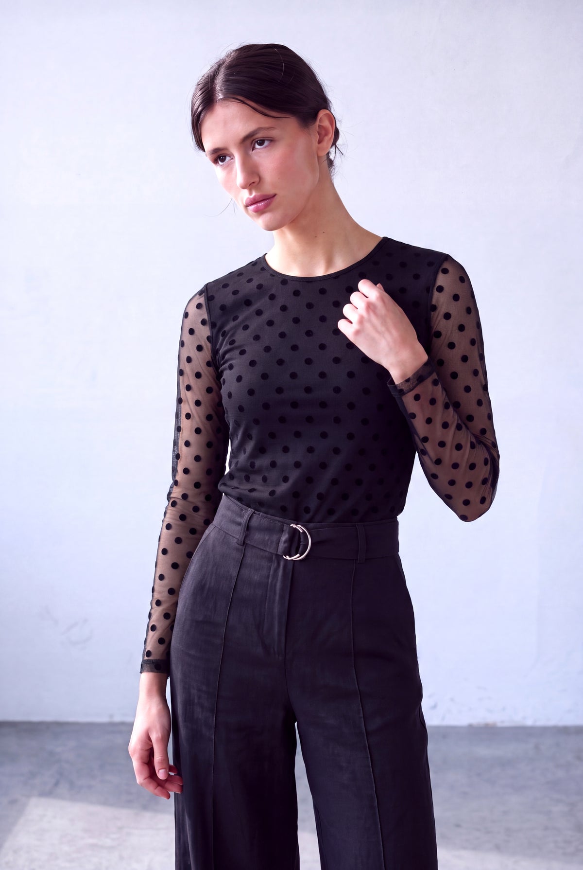 Siyah Puantiyeli Kadın Siyah Puantiyeli Transparan Bisiklet Yaka Uzun Kollu Ön Astarlı Bluz SALOME - Top - Westmark London EU(TR) Store Organik Pamuklu Sürdürülebilir Moda