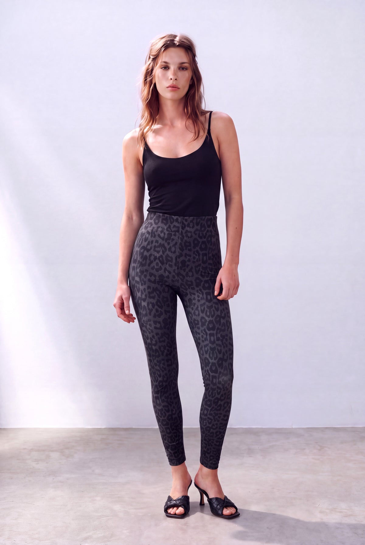 Antrasit Leopar Desenli Kadın Antrasit Leopar Desenli Süprem Yüksek Bel Lastikli Tayt PIPPA - Leggings - Westmark London EU(TR) Store Organik Pamuklu Sürdürülebilir Moda