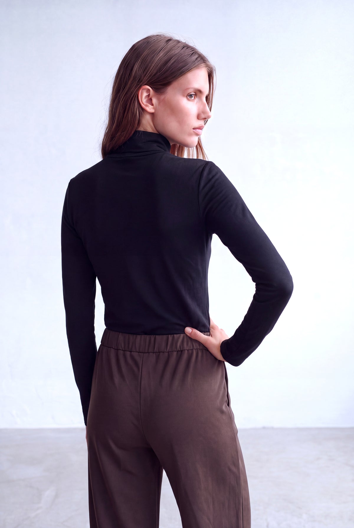 Siyah Kadın Siyah Modal / Pamuk Karışımlı Balıkçı Yaka Uzun Kollu Bluz ORLA - Top - Westmark London EU(TR) Store Organik Pamuklu Sürdürülebilir Moda
