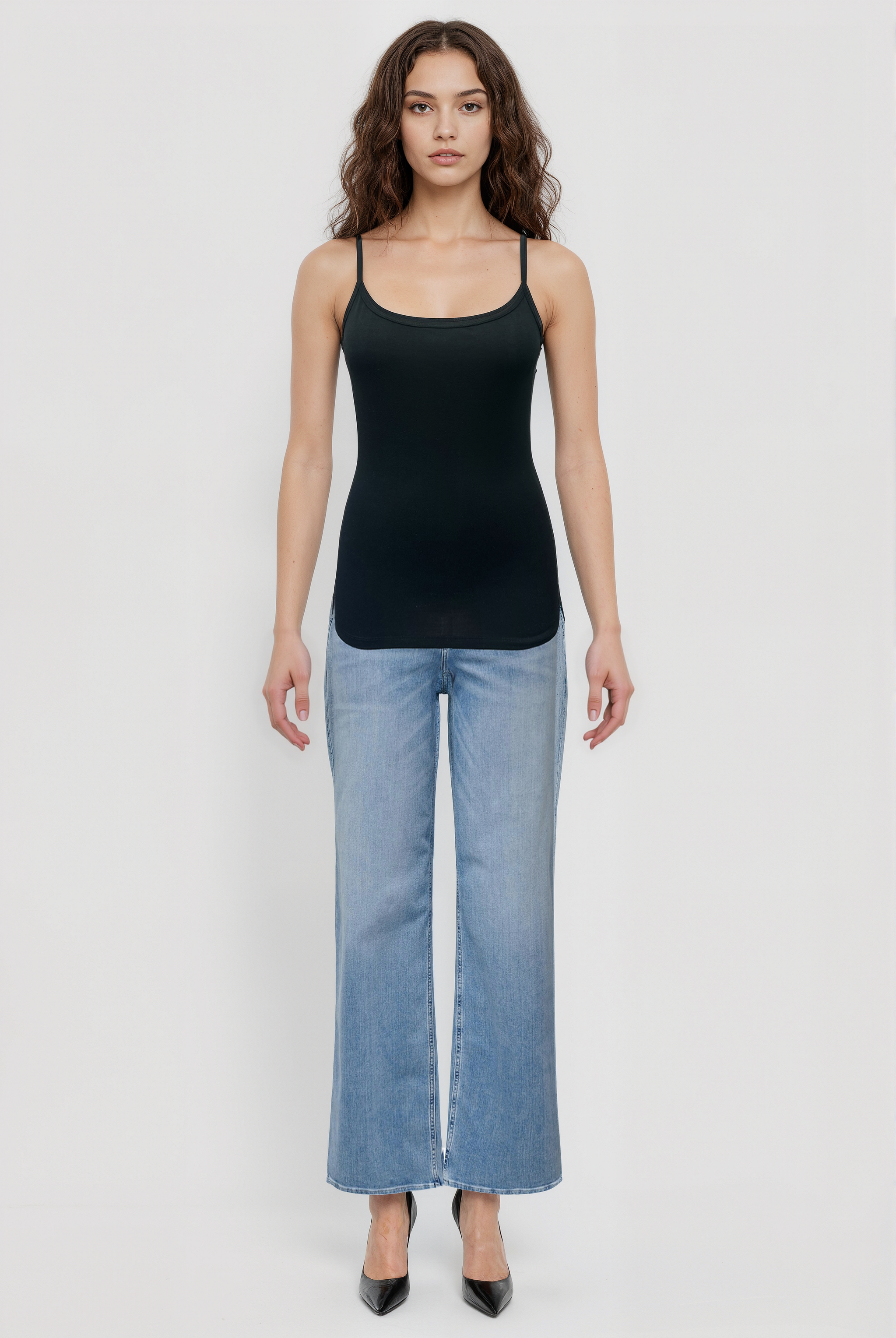 Mürekkep Siyahı Yuvarlak Yaka İp Askılı Kadın Top HARLEEN - Tops - Westmark London EU(TR) Store Organik Pamuklu Sürdürülebilir Moda